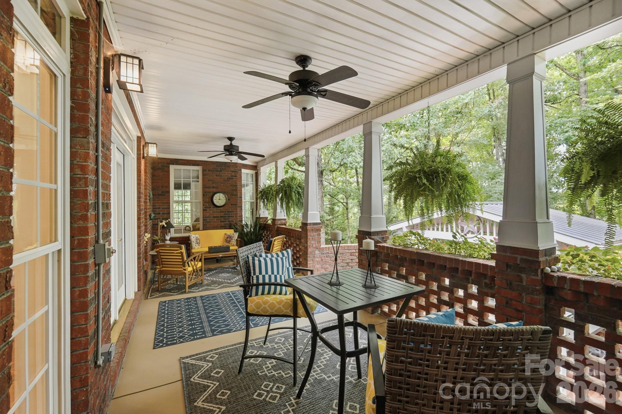 1220 Grun Augen Drive — Richburg