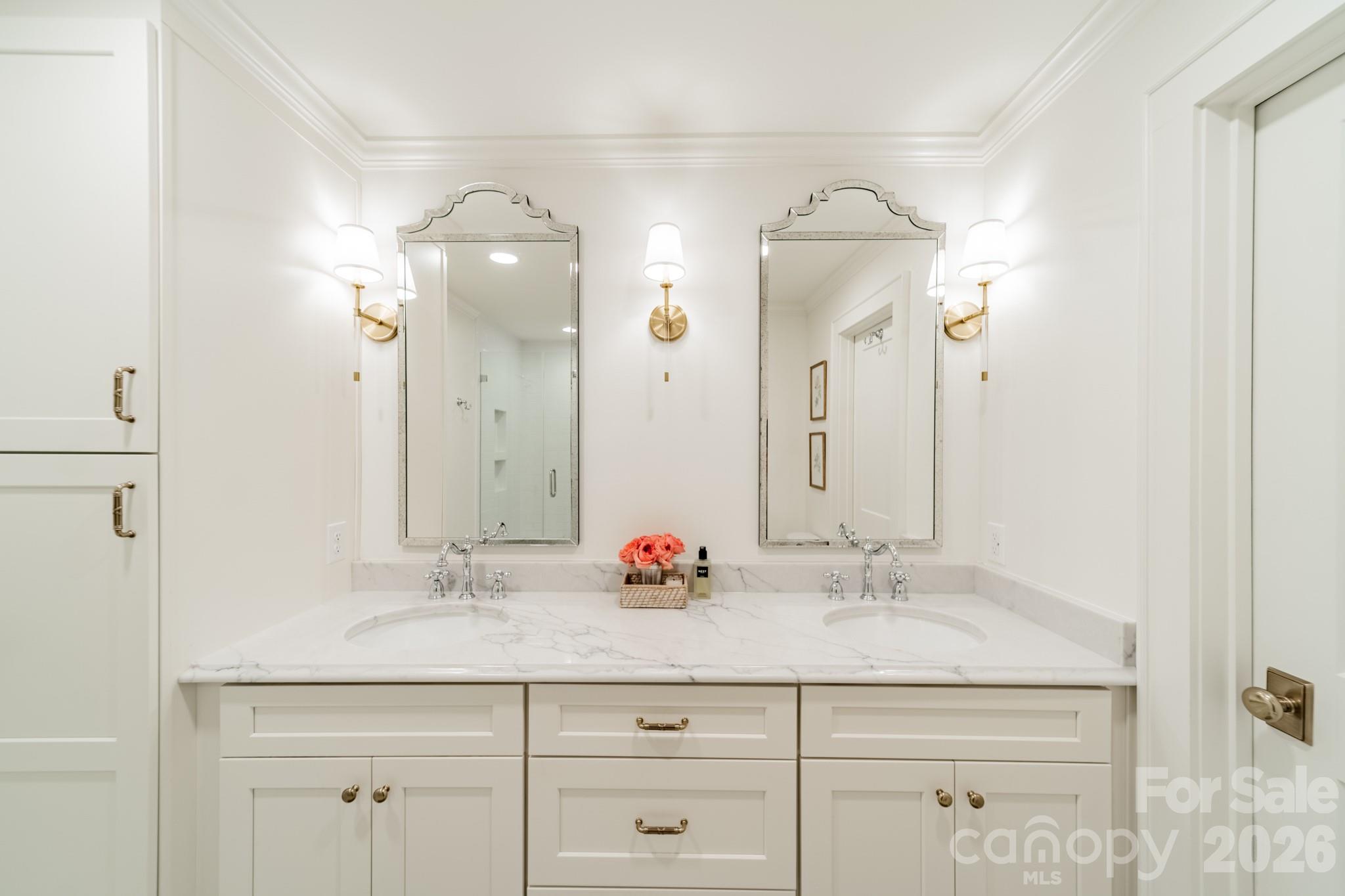 4865 Oglethorpe Place — Charlotte