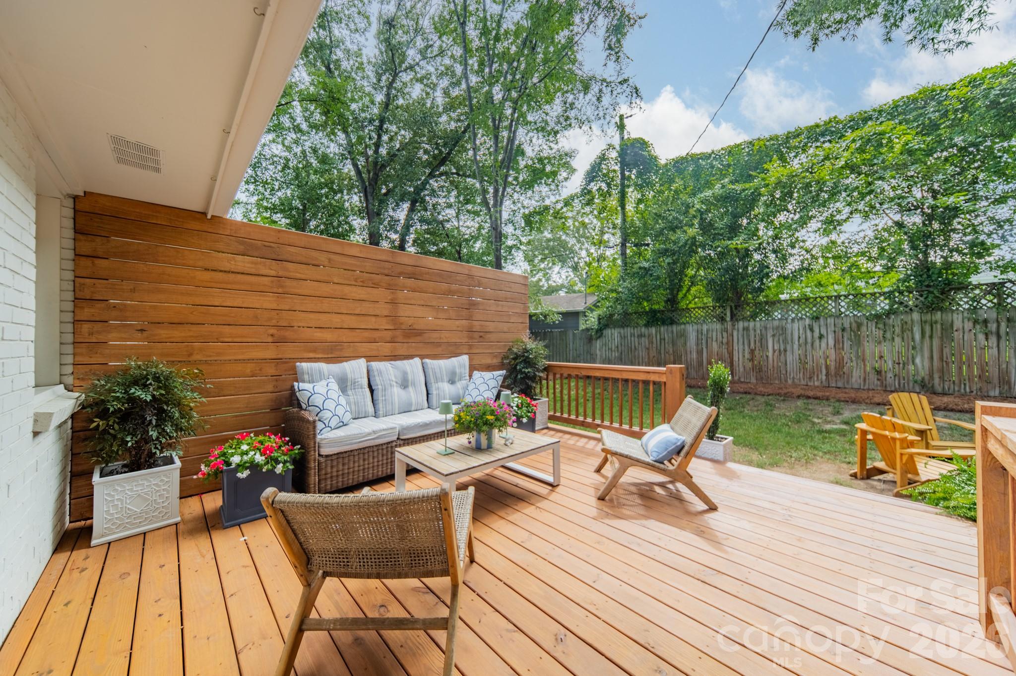 4865 Oglethorpe Place — Charlotte