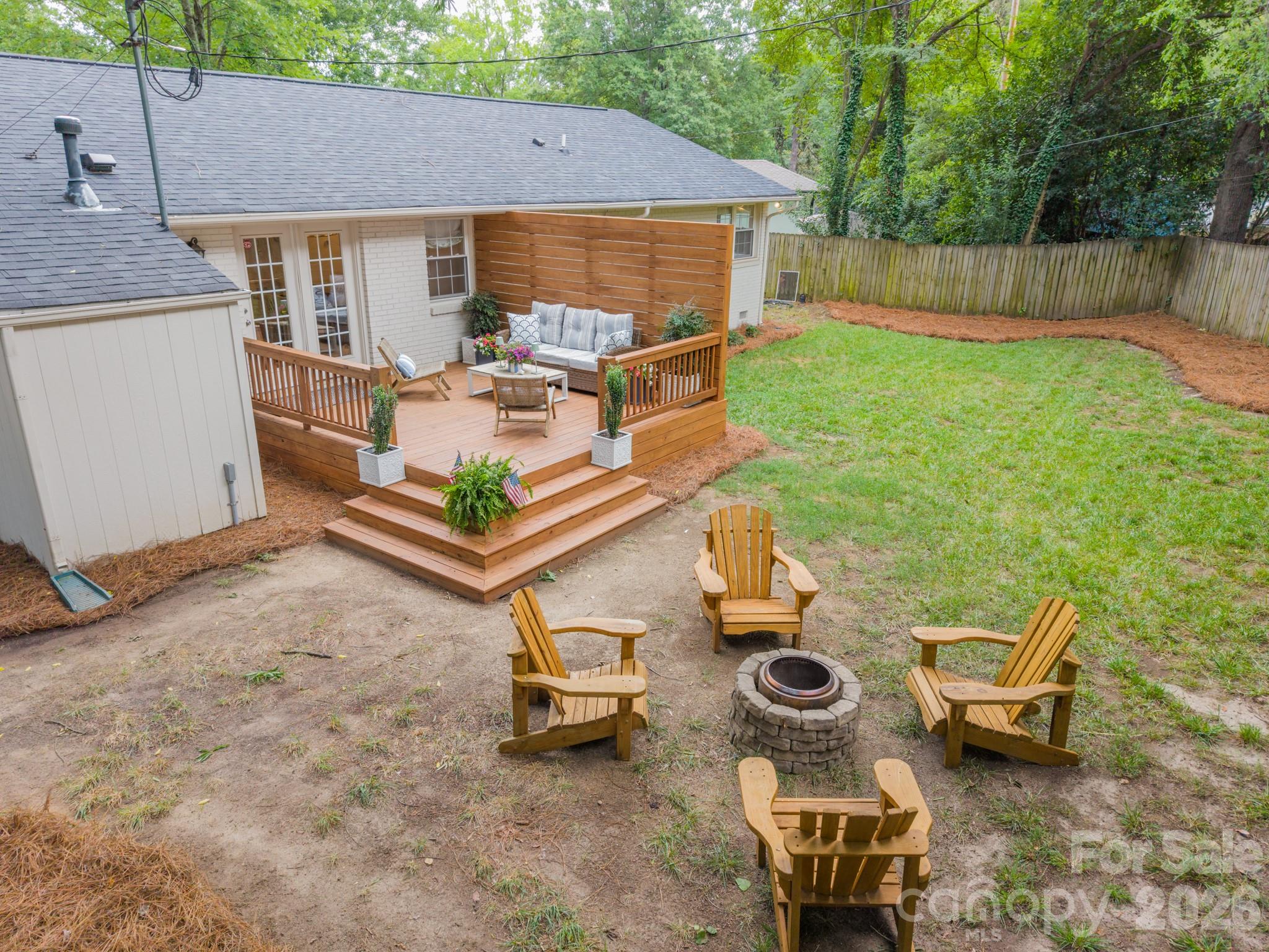 4865 Oglethorpe Place — Charlotte