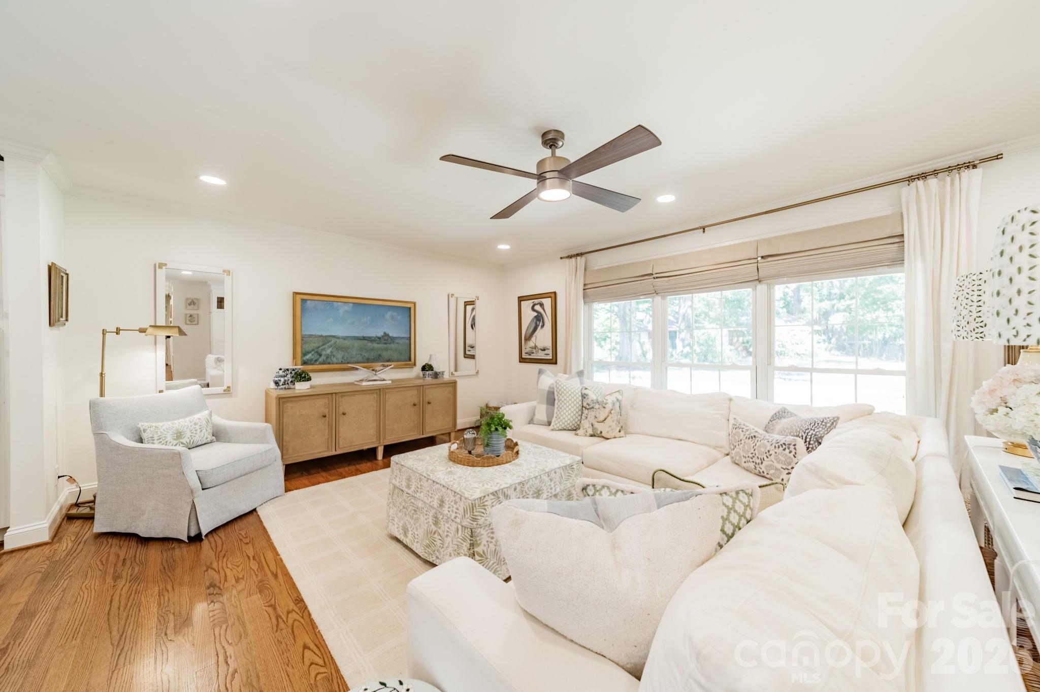 4865 Oglethorpe Place — Charlotte