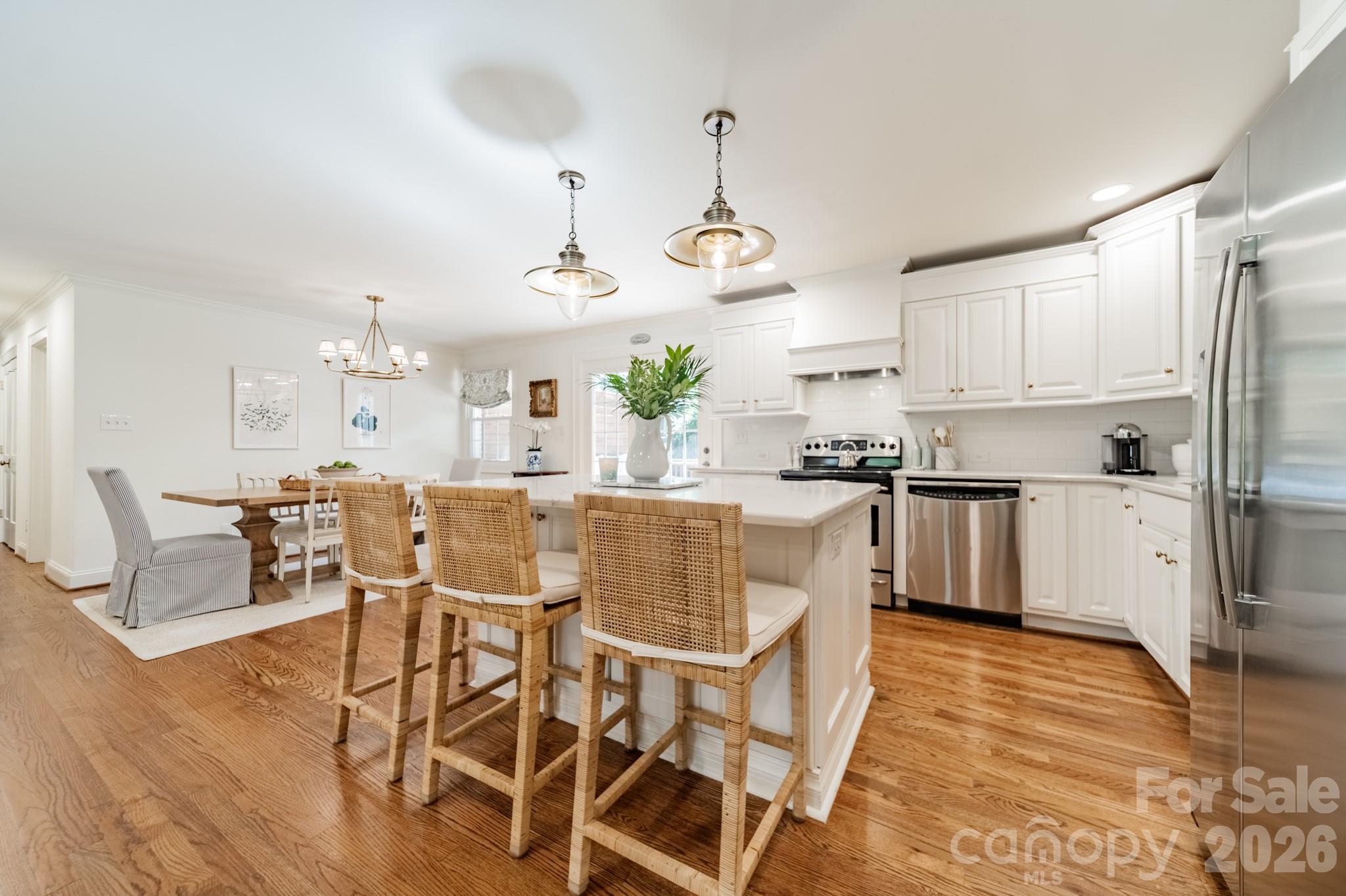 4865 Oglethorpe Place — Charlotte