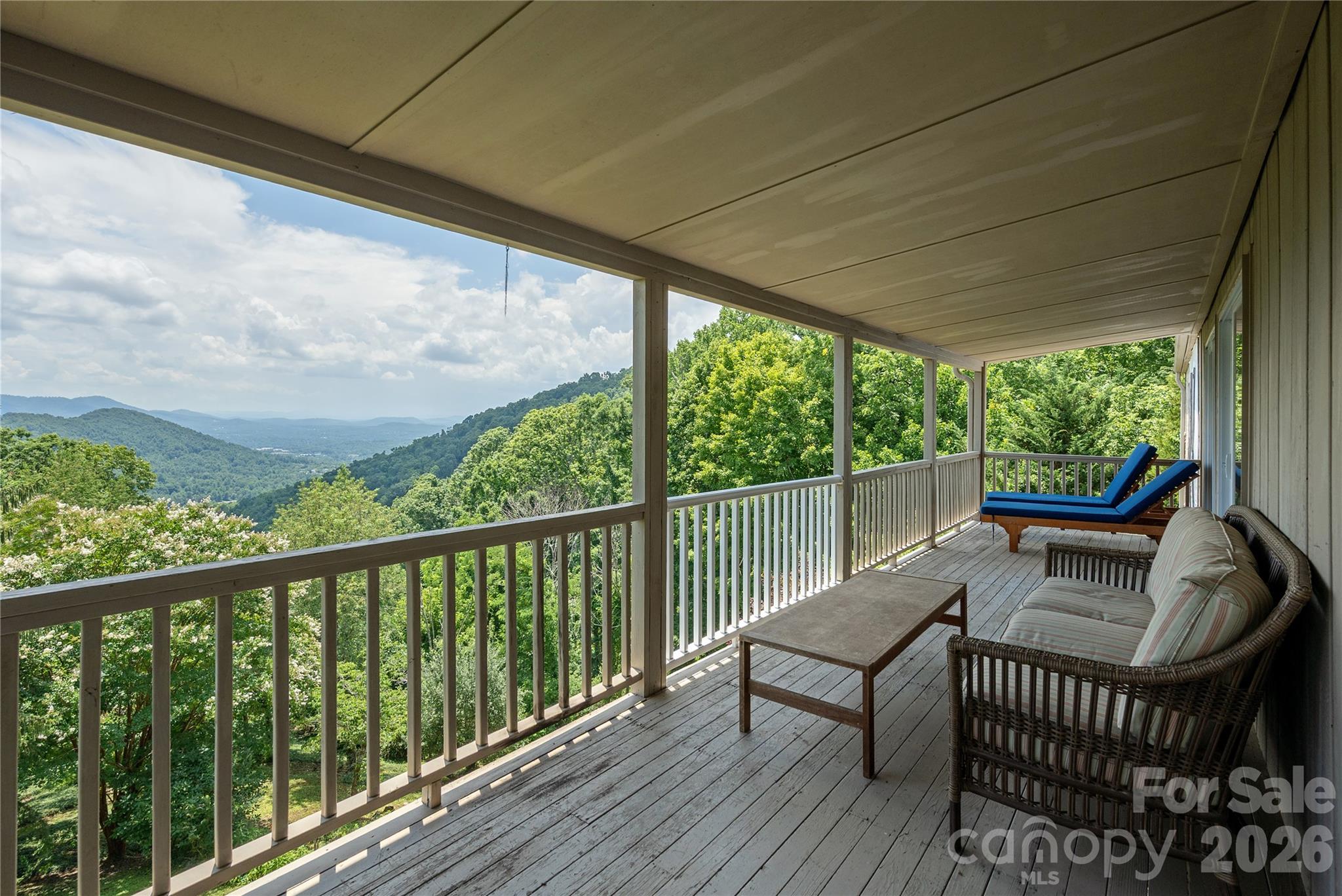 811 Town Mountain Road — Asheville