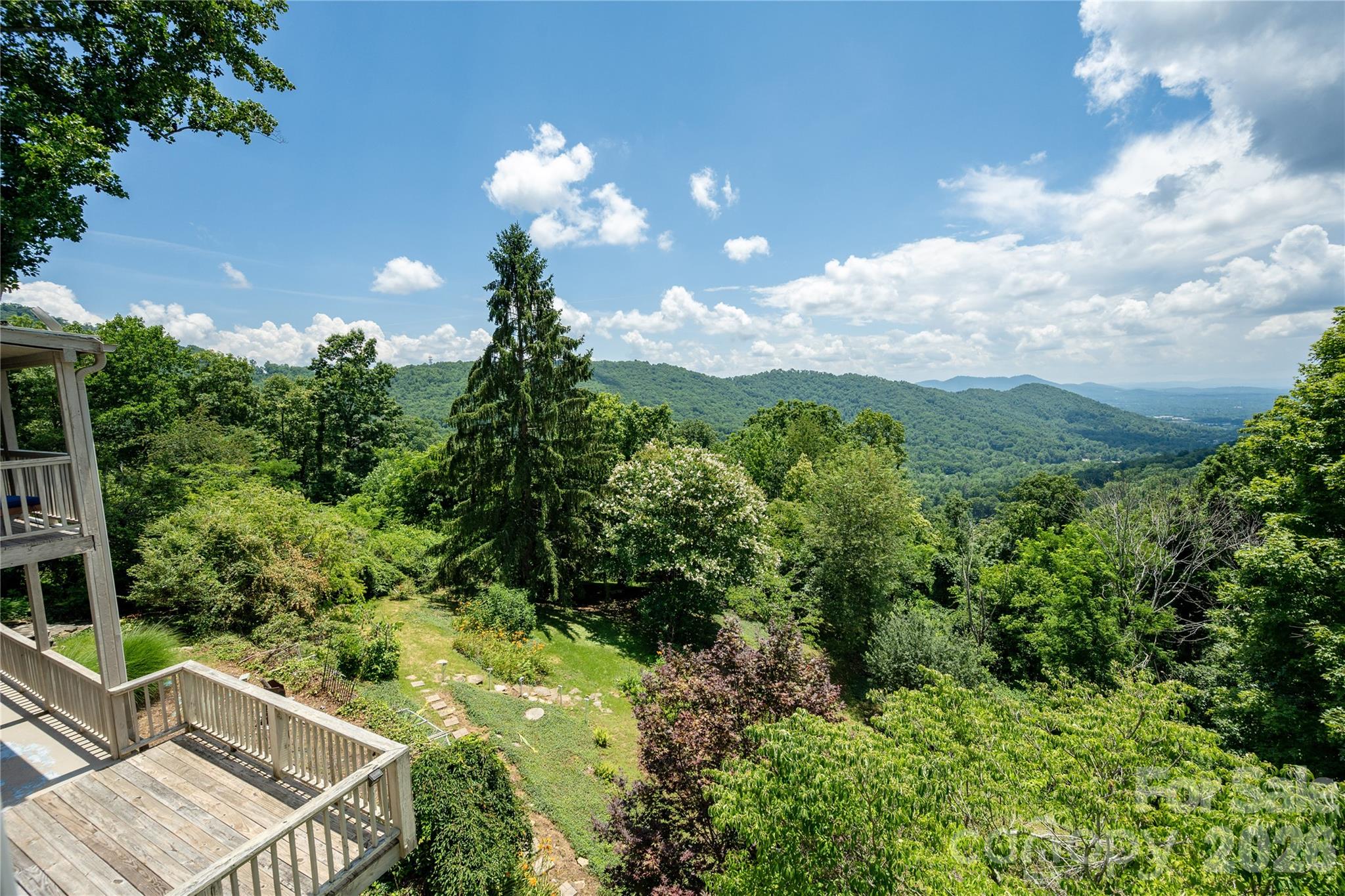 811 Town Mountain Road — Asheville