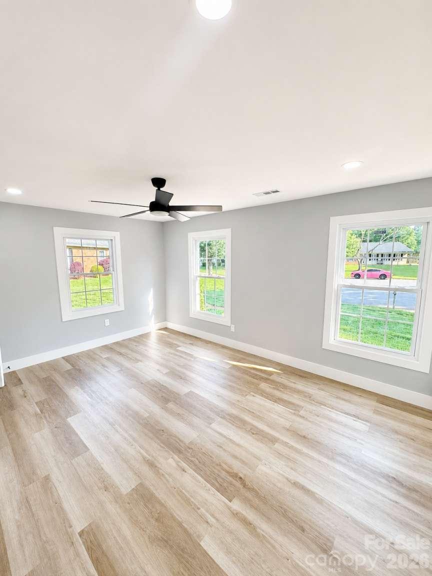 9113 Darius Court — Charlotte