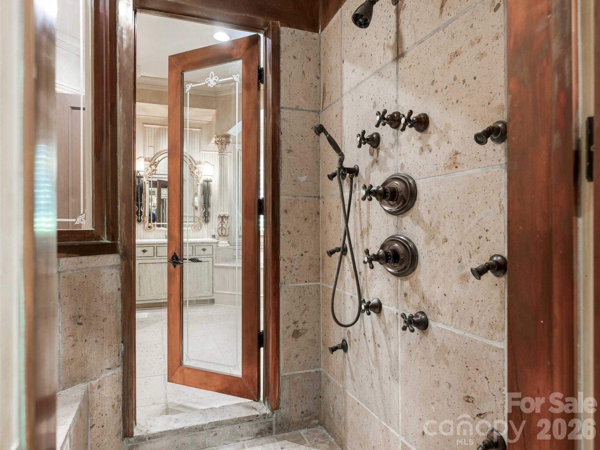4523 Fox Brook Lane — Charlotte
