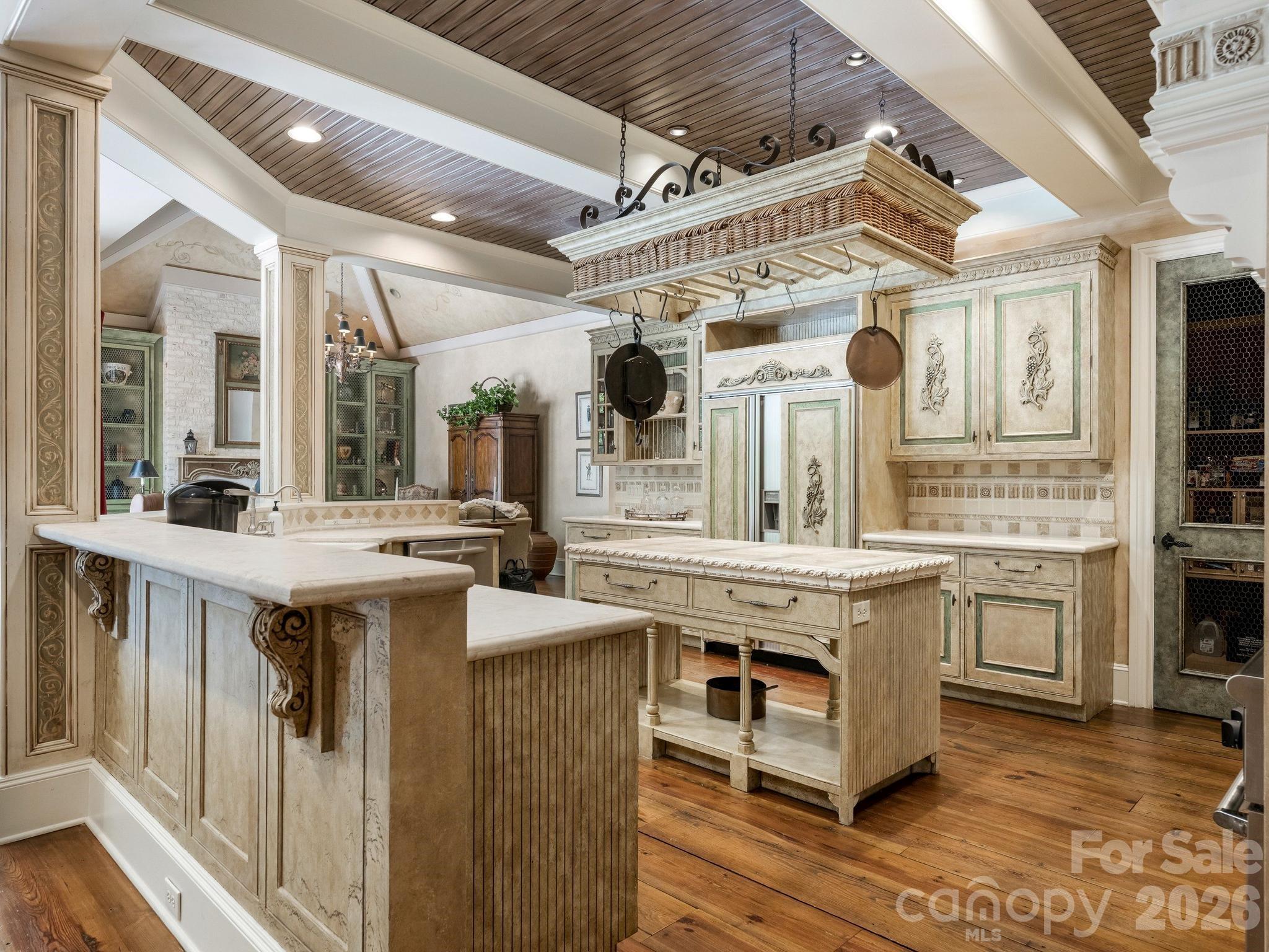 4523 Fox Brook Lane — Charlotte