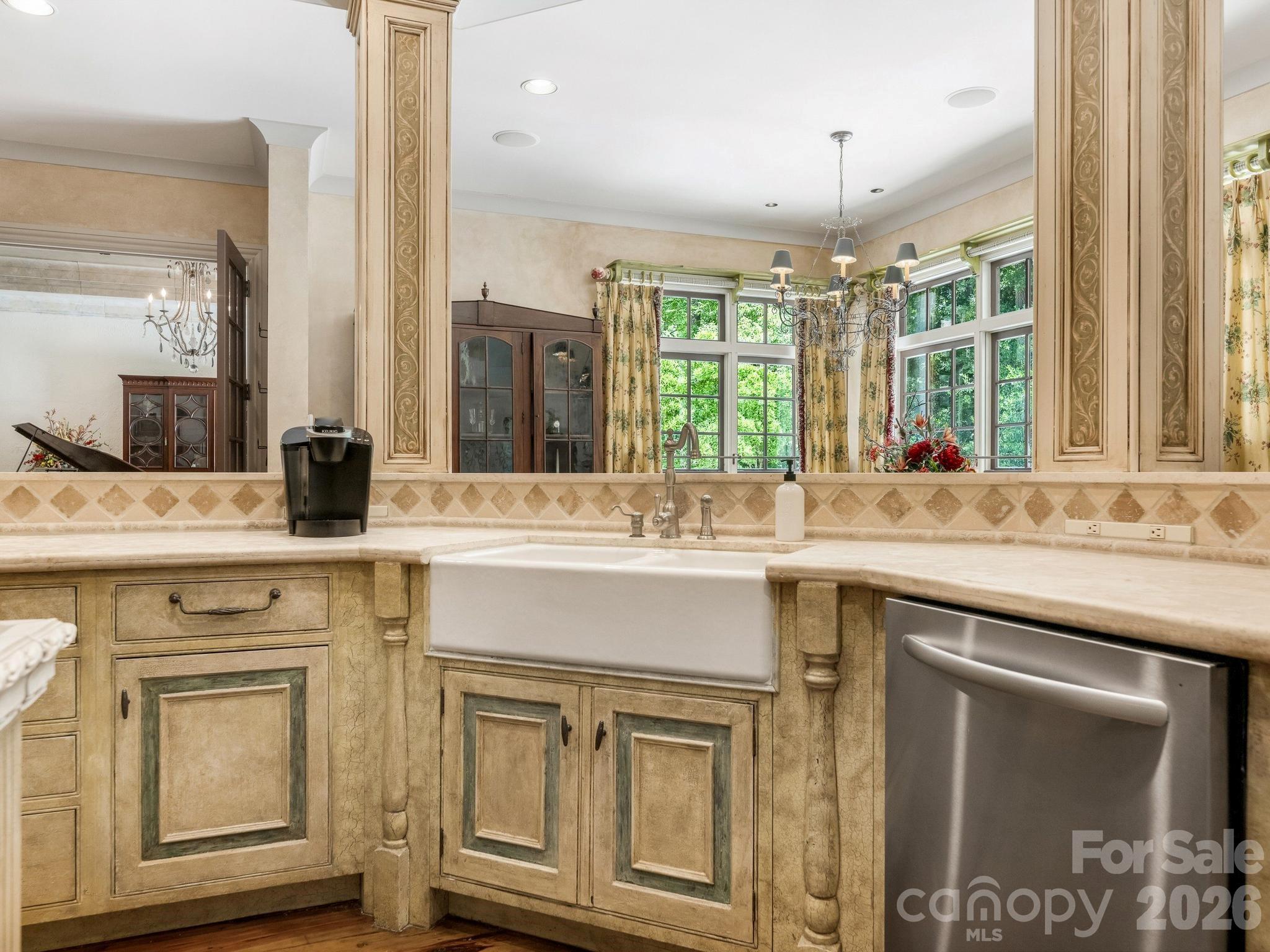 4523 Fox Brook Lane — Charlotte