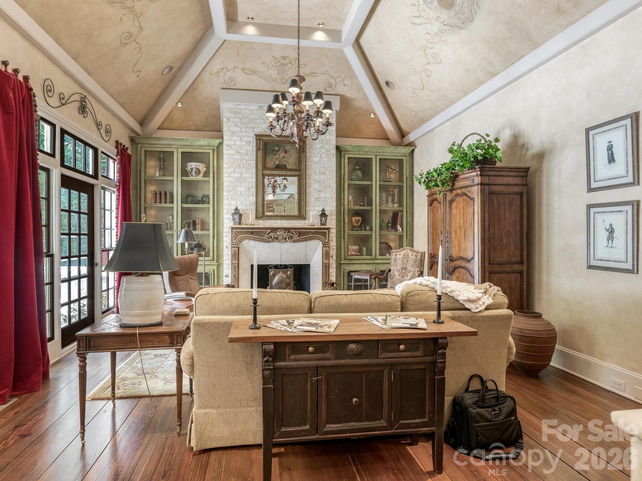 4523 Fox Brook Lane — Charlotte