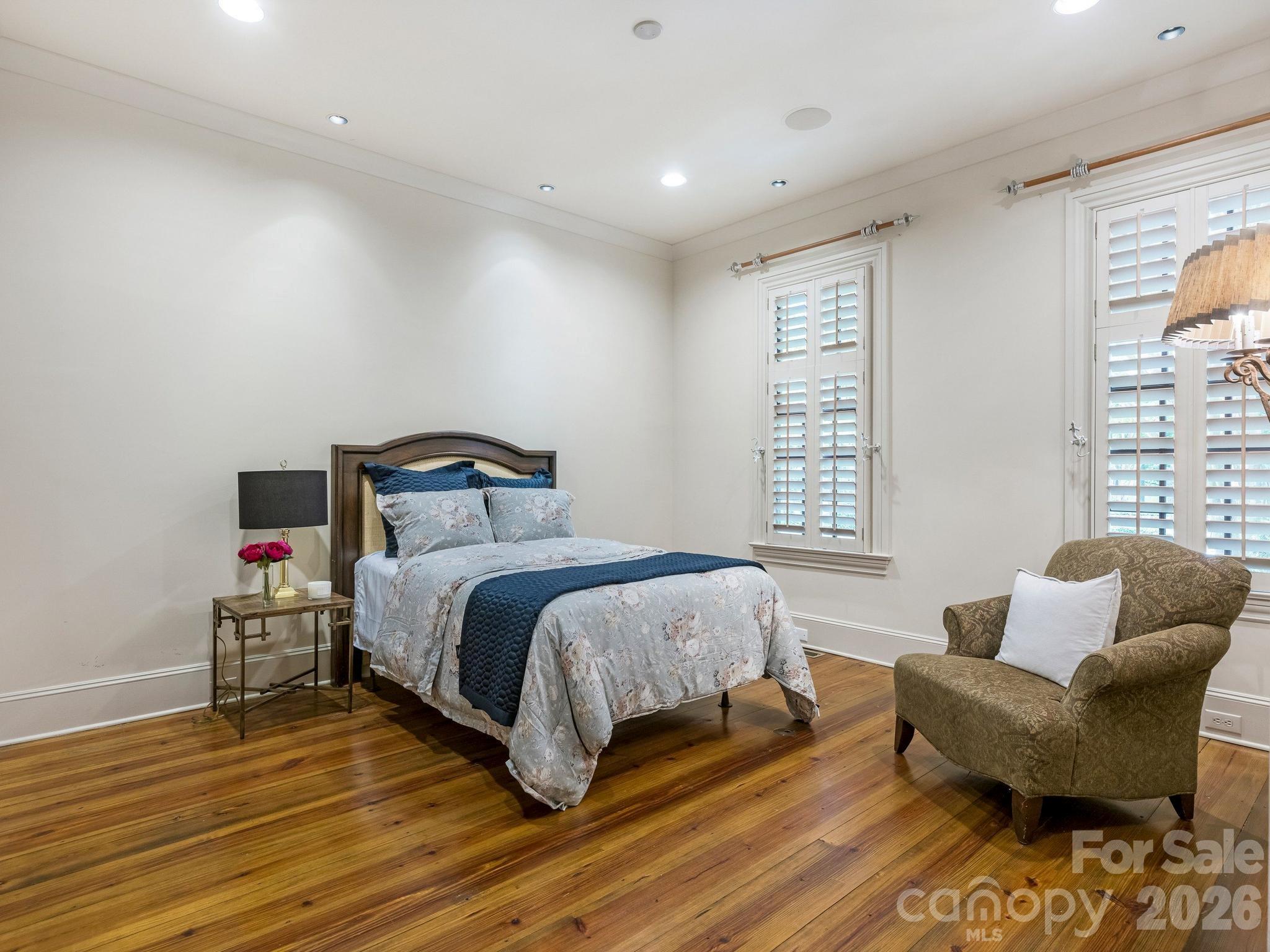 4523 Fox Brook Lane — Charlotte