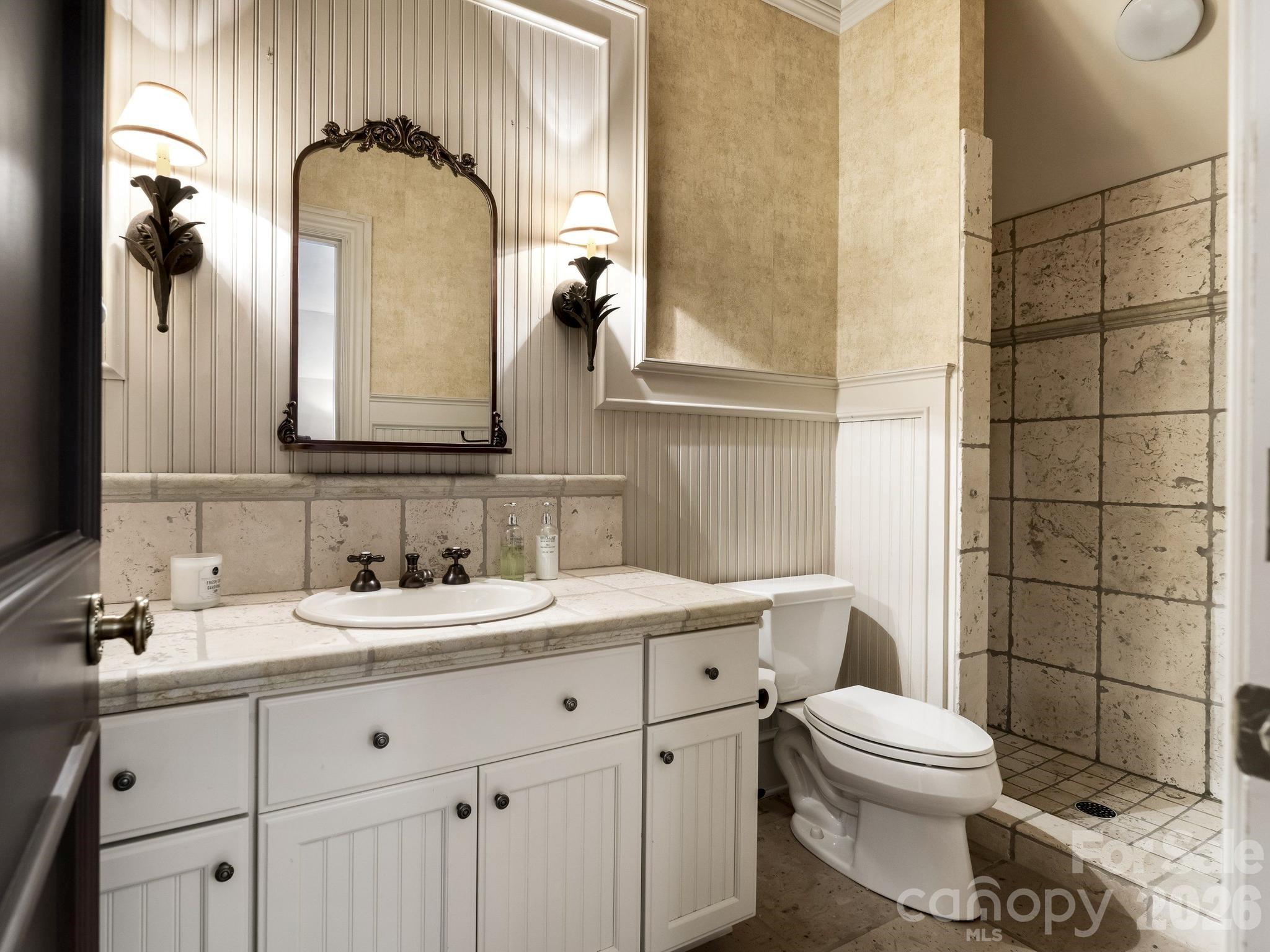 4523 Fox Brook Lane — Charlotte