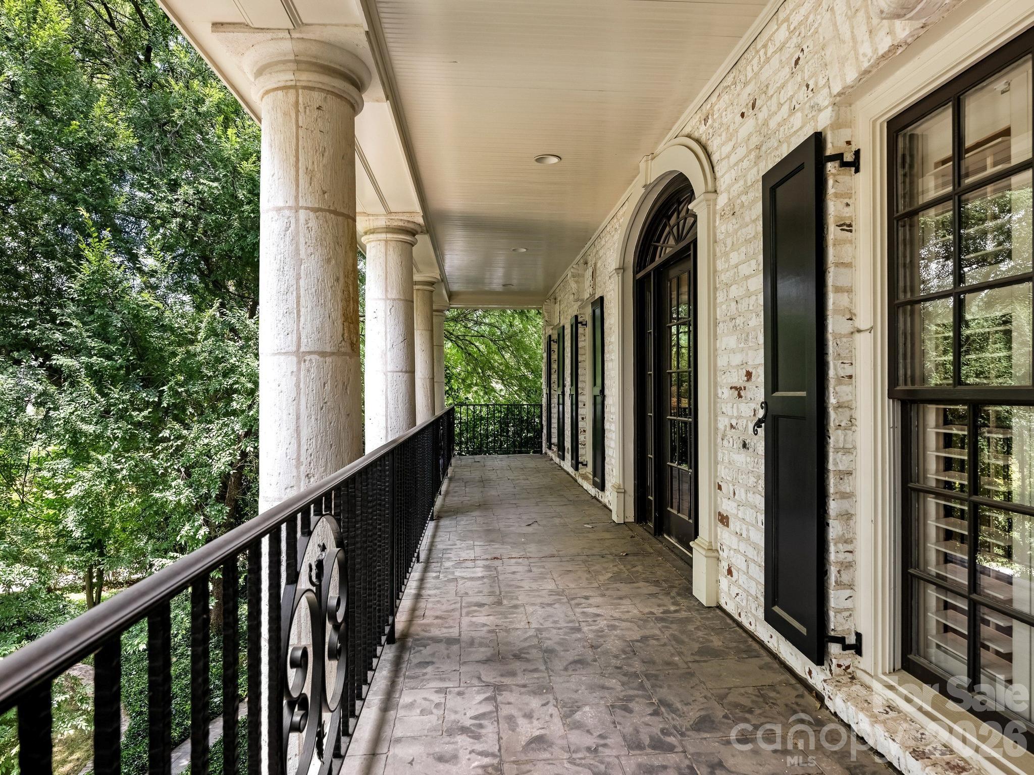 4523 Fox Brook Lane — Charlotte