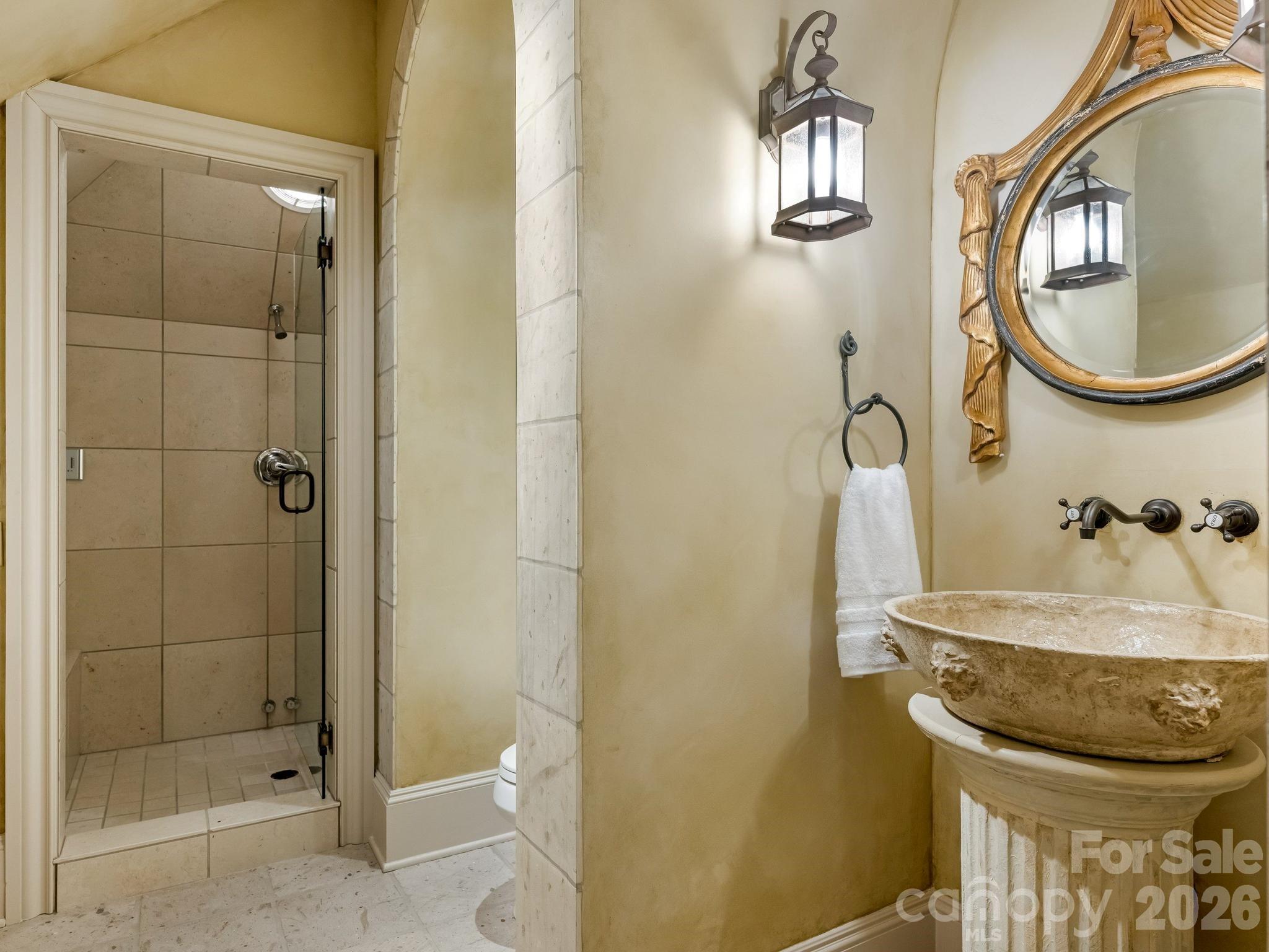 4523 Fox Brook Lane — Charlotte