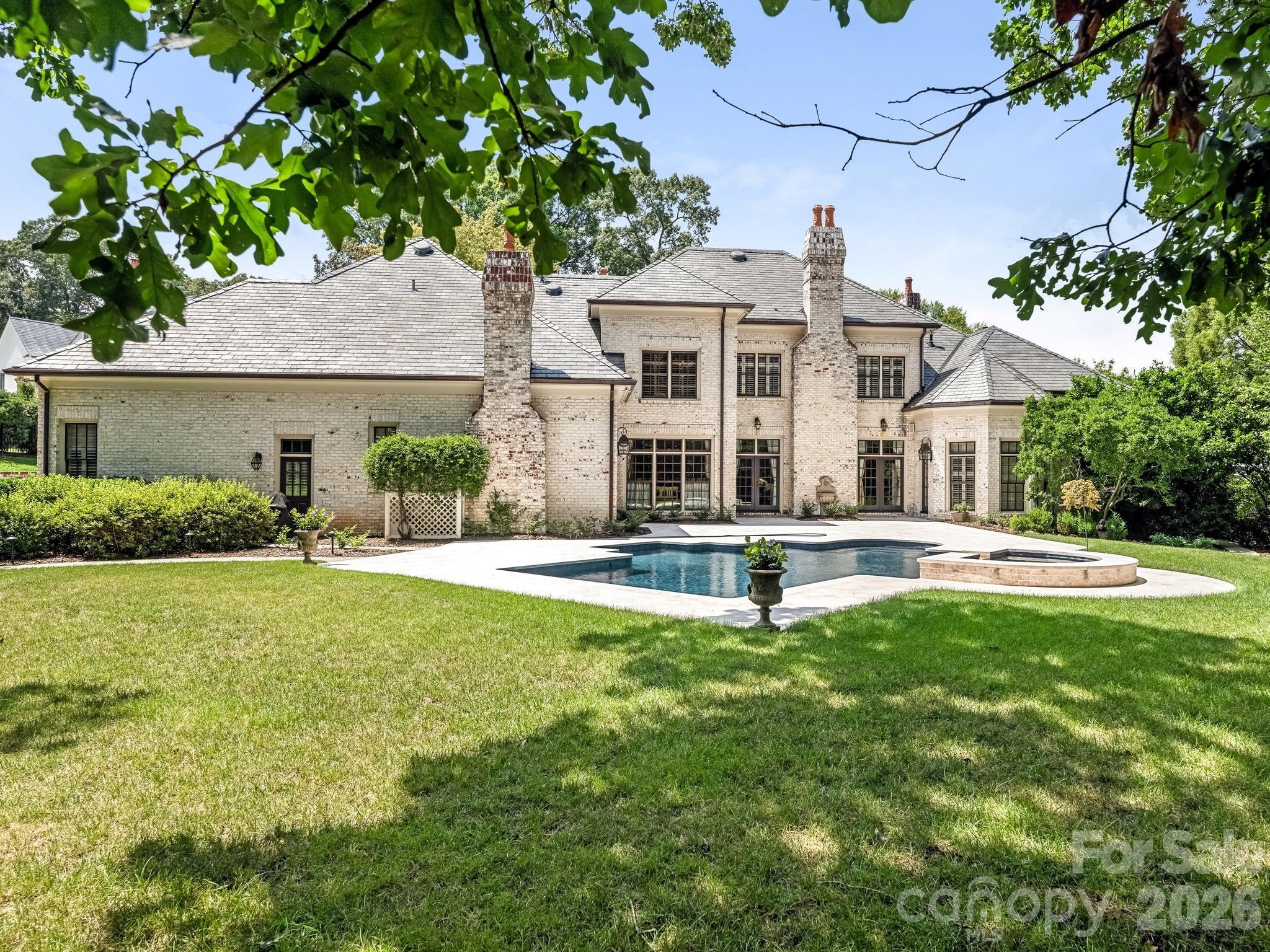 4523 Fox Brook Lane — Charlotte