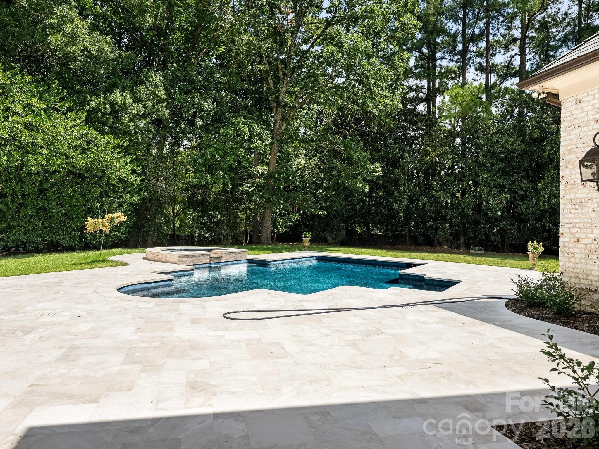 4523 Fox Brook Lane — Charlotte