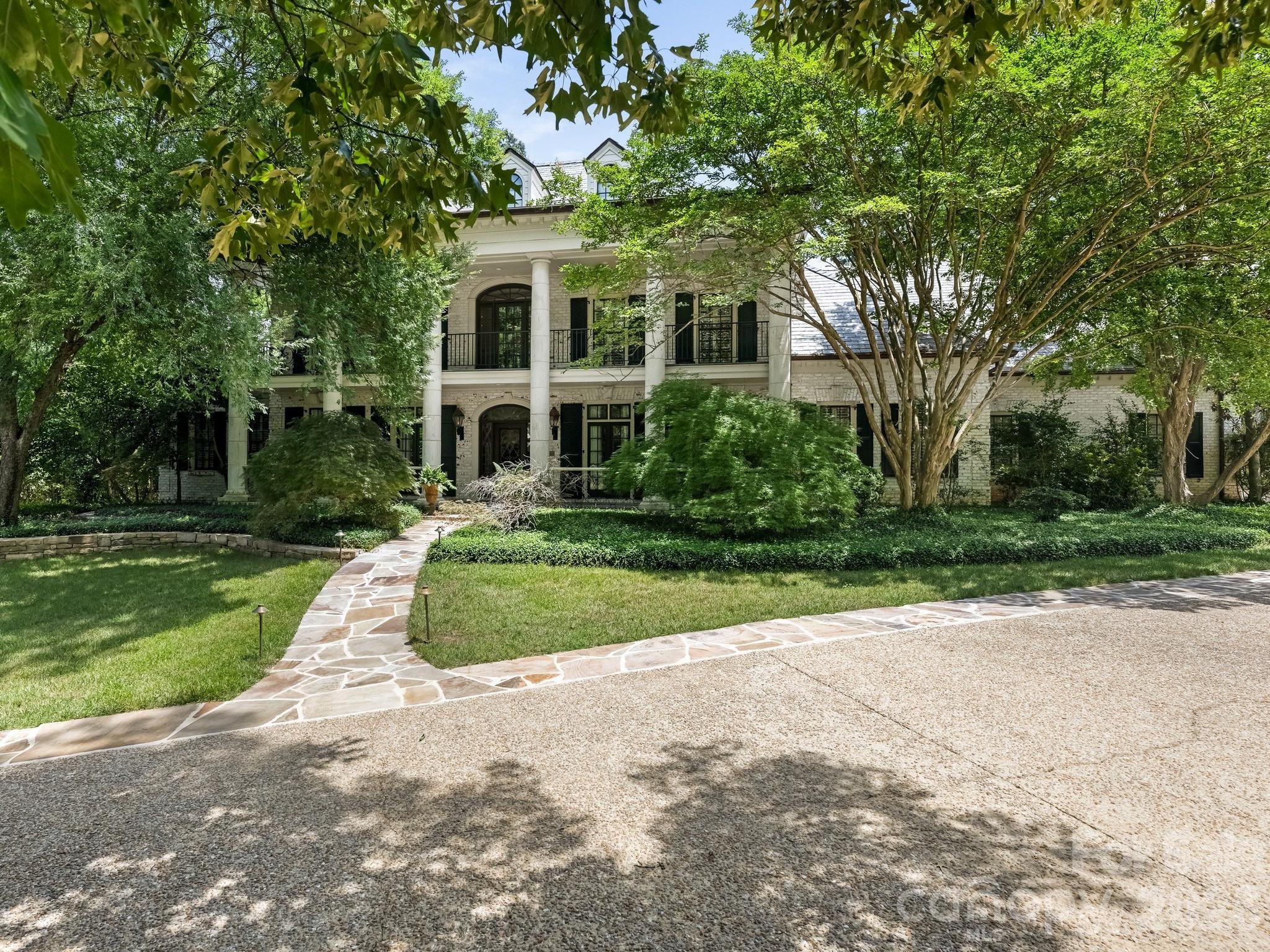 4523 Fox Brook Lane — Charlotte
