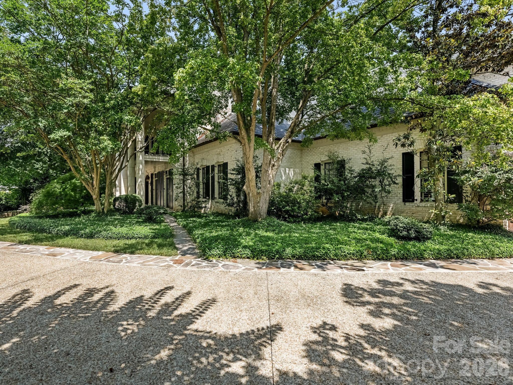 4523 Fox Brook Lane — Charlotte