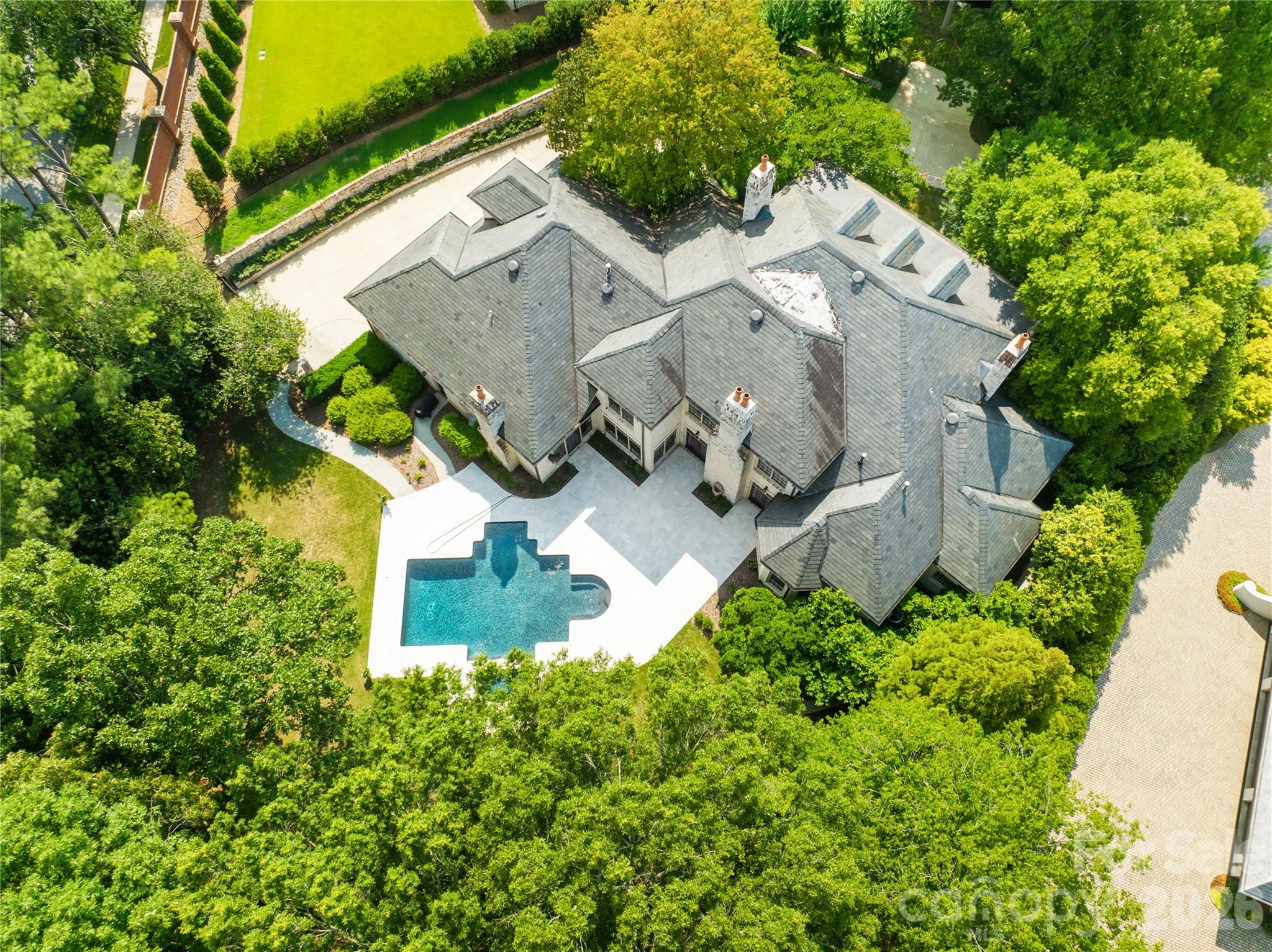 4523 Fox Brook Lane — Charlotte