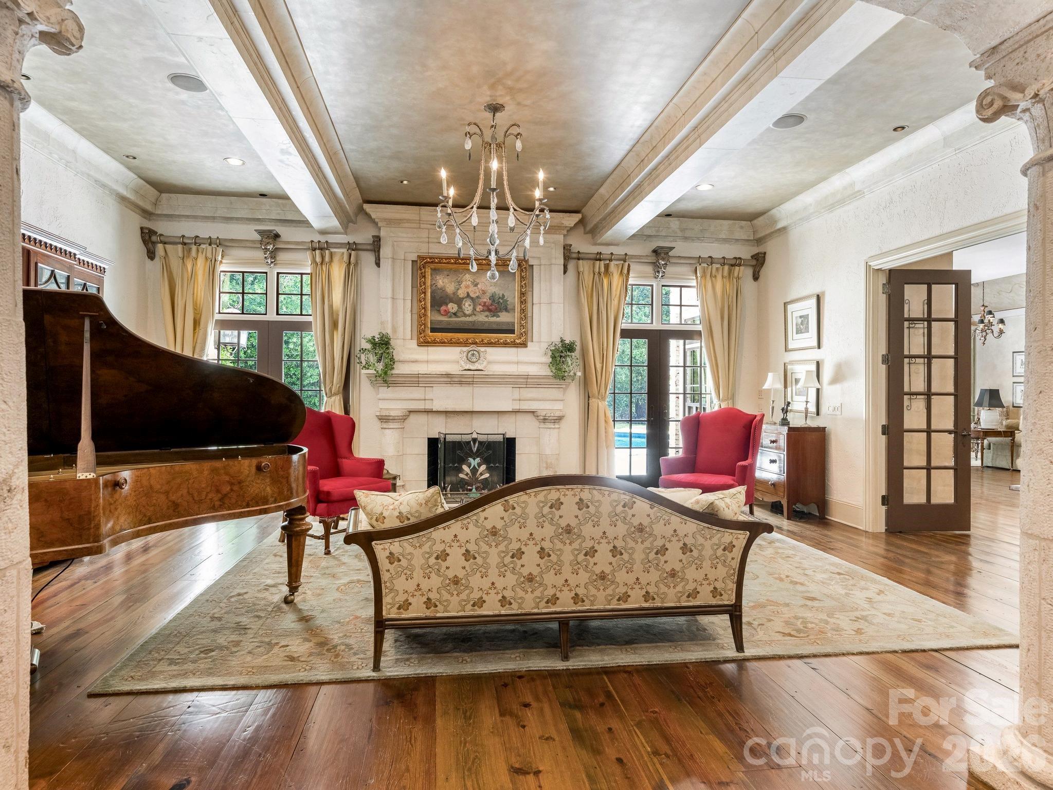 4523 Fox Brook Lane — Charlotte