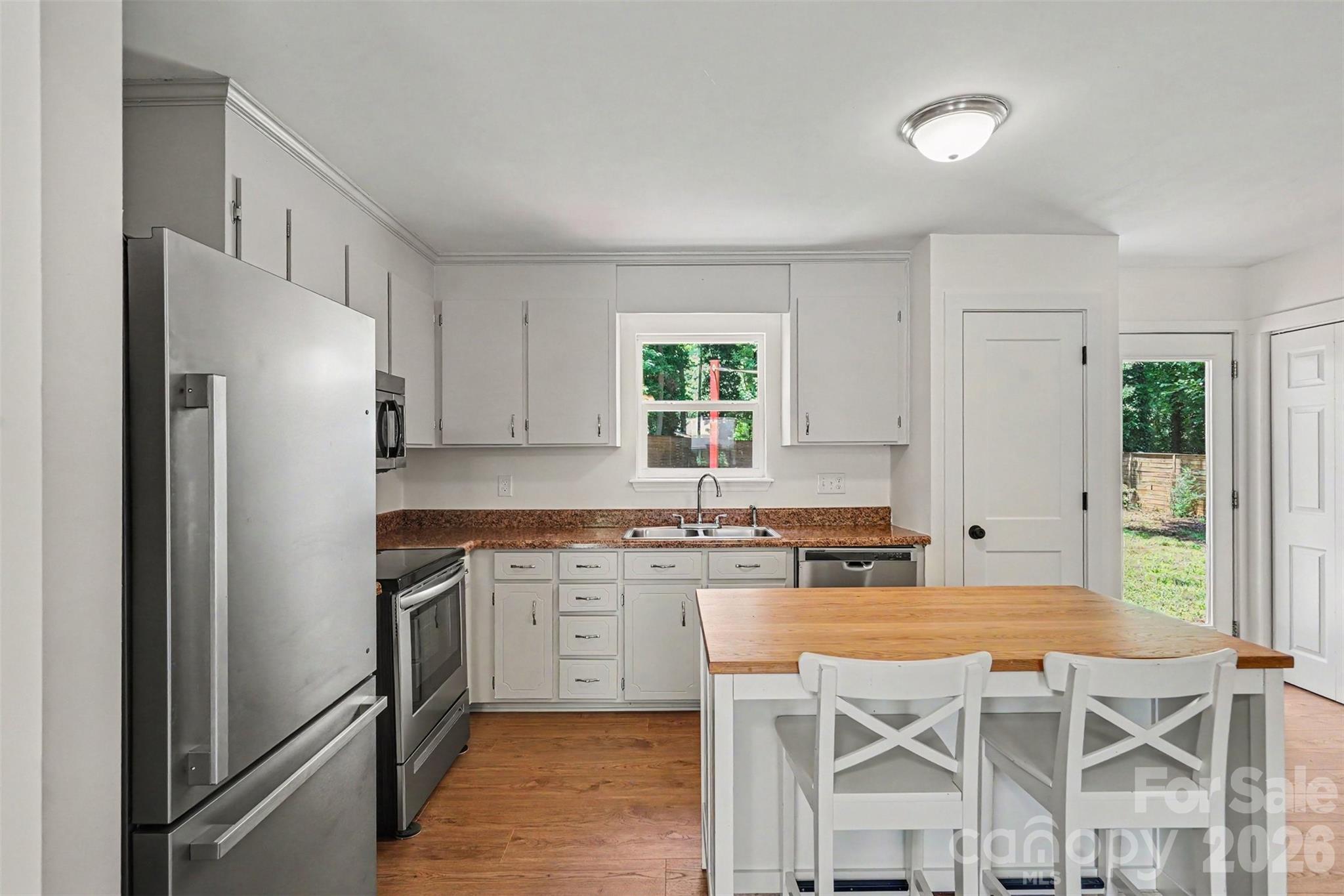 5301 Great Wagon Road — Charlotte