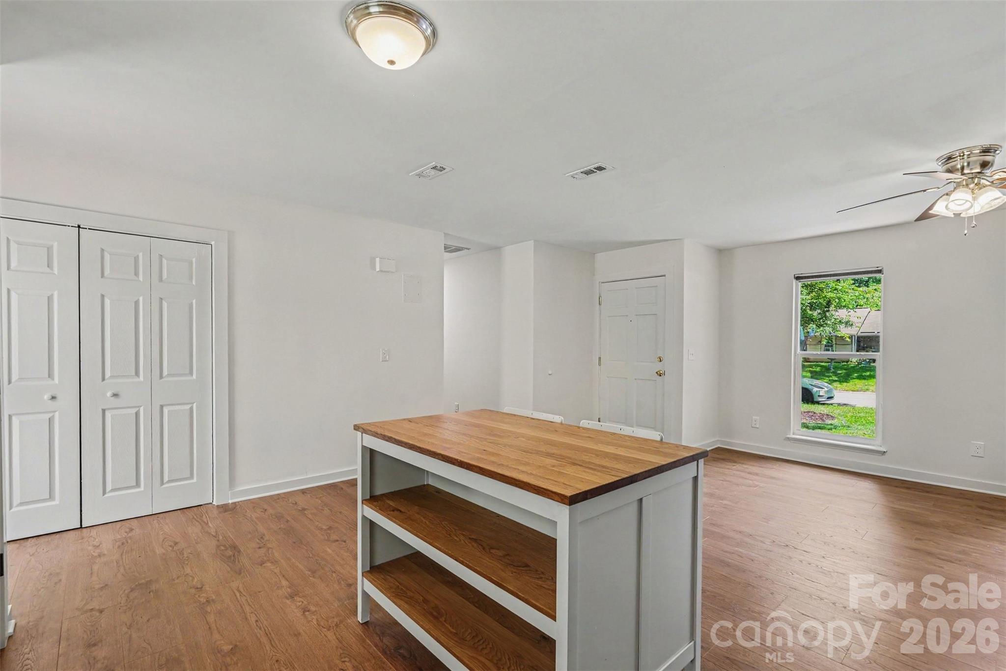 5301 Great Wagon Road — Charlotte