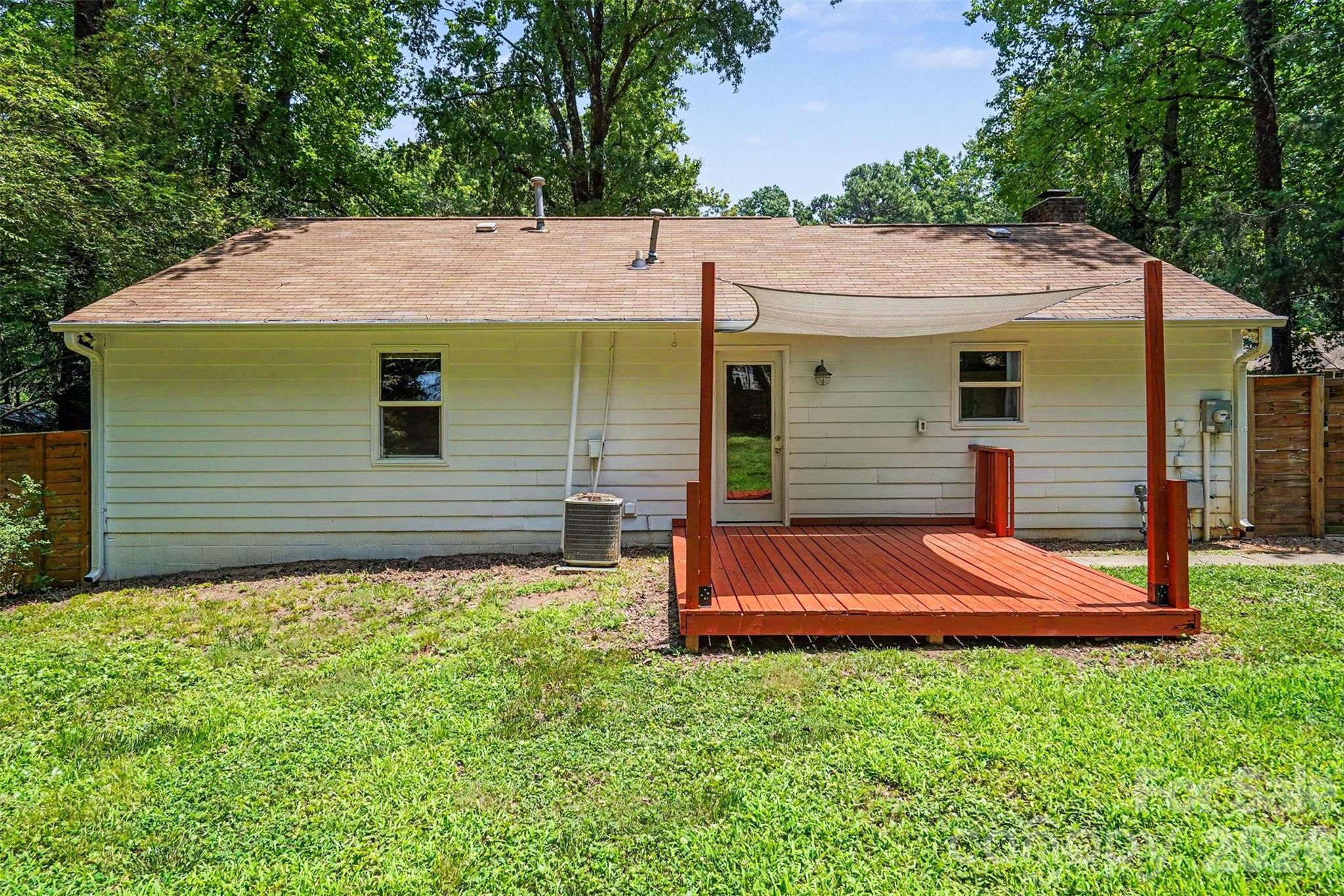 5301 Great Wagon Road — Charlotte