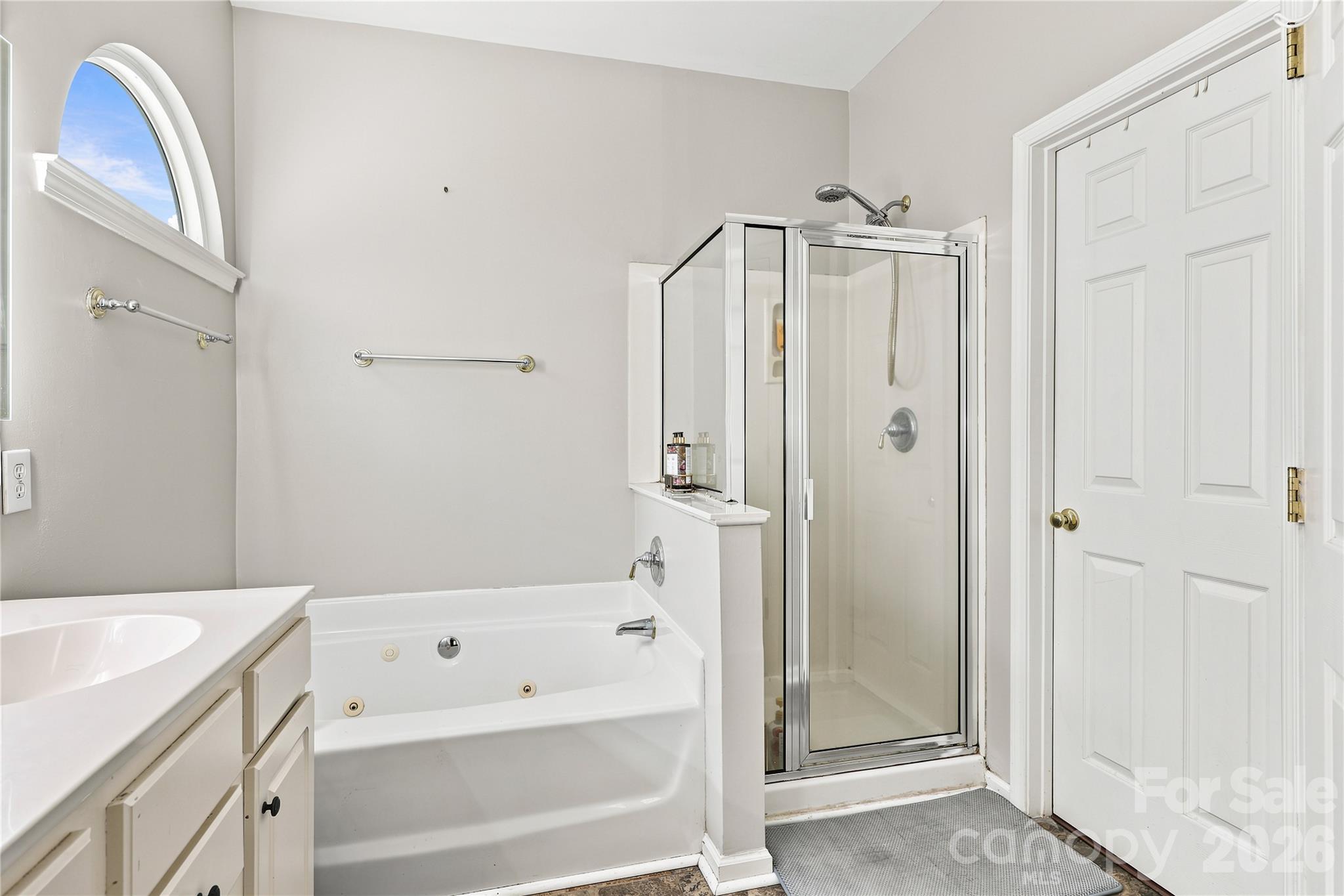 8600 Fieldcroft Drive — Charlotte
