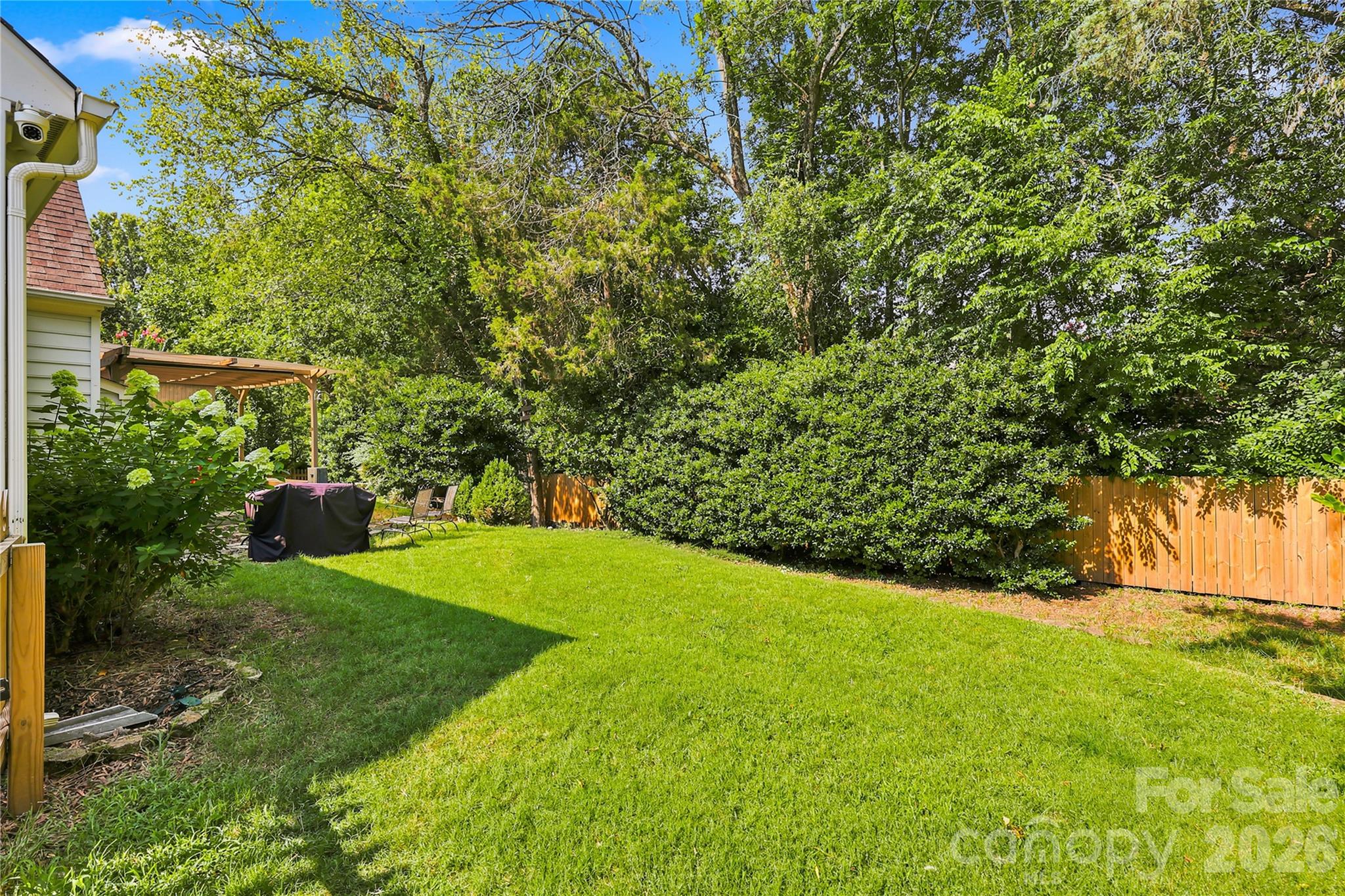 8600 Fieldcroft Drive — Charlotte