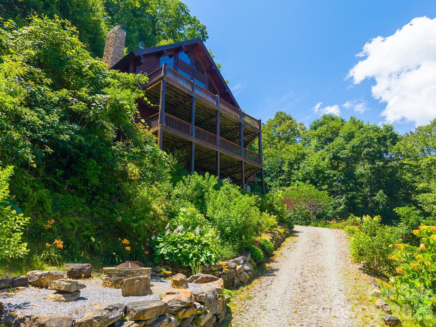 92 Falcons Peak Lane — Whittier