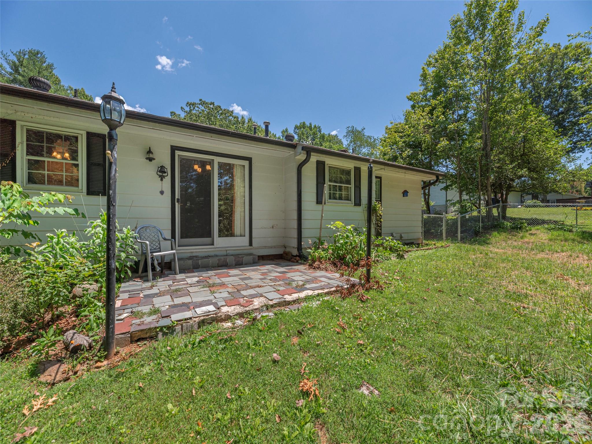 25 Laurel Park Drive — Arden