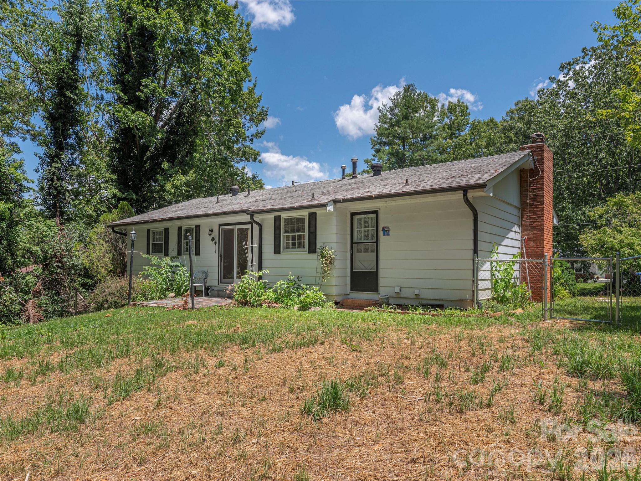 25 Laurel Park Drive — Arden
