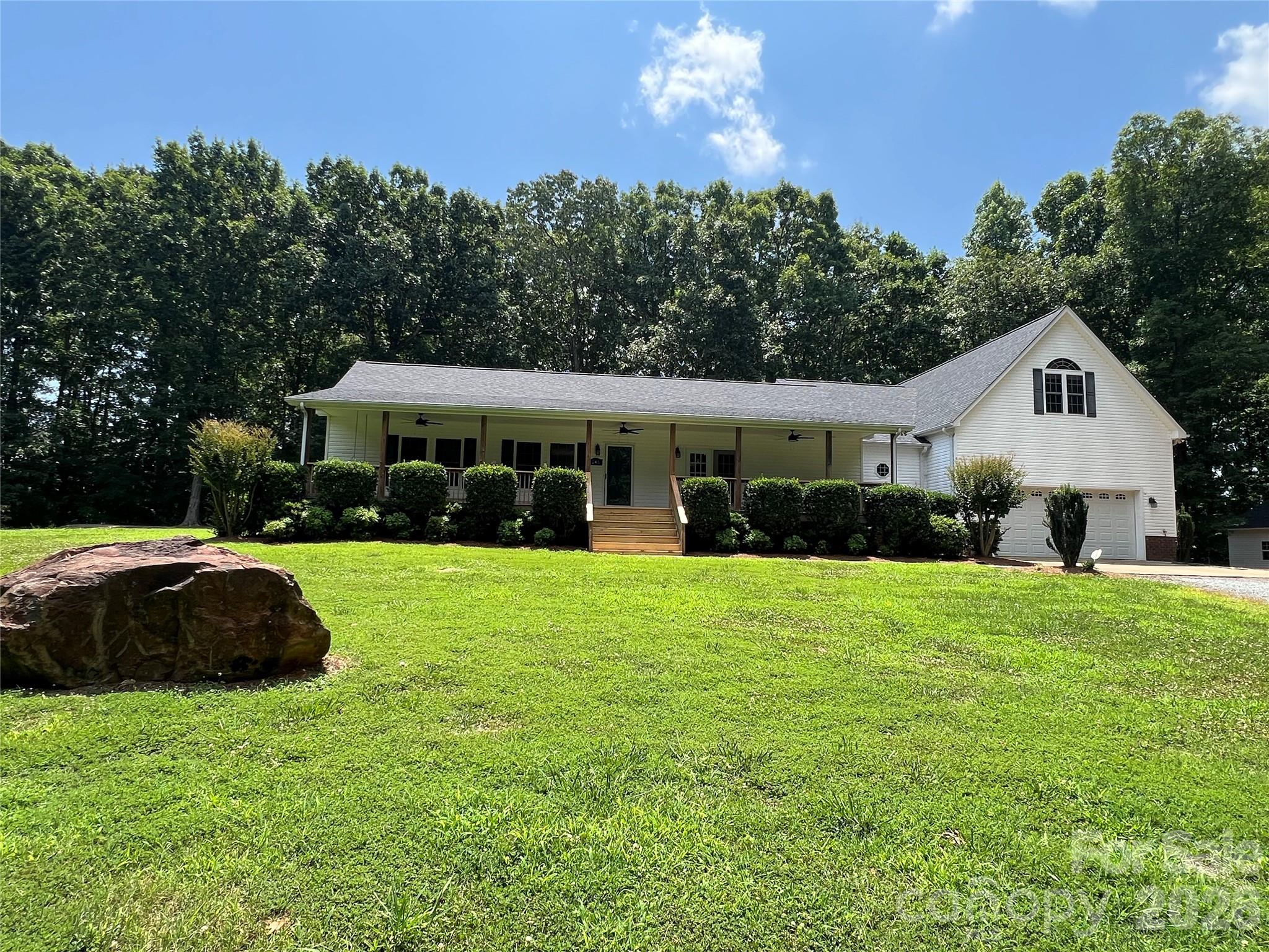 245 Jermane Road — New London