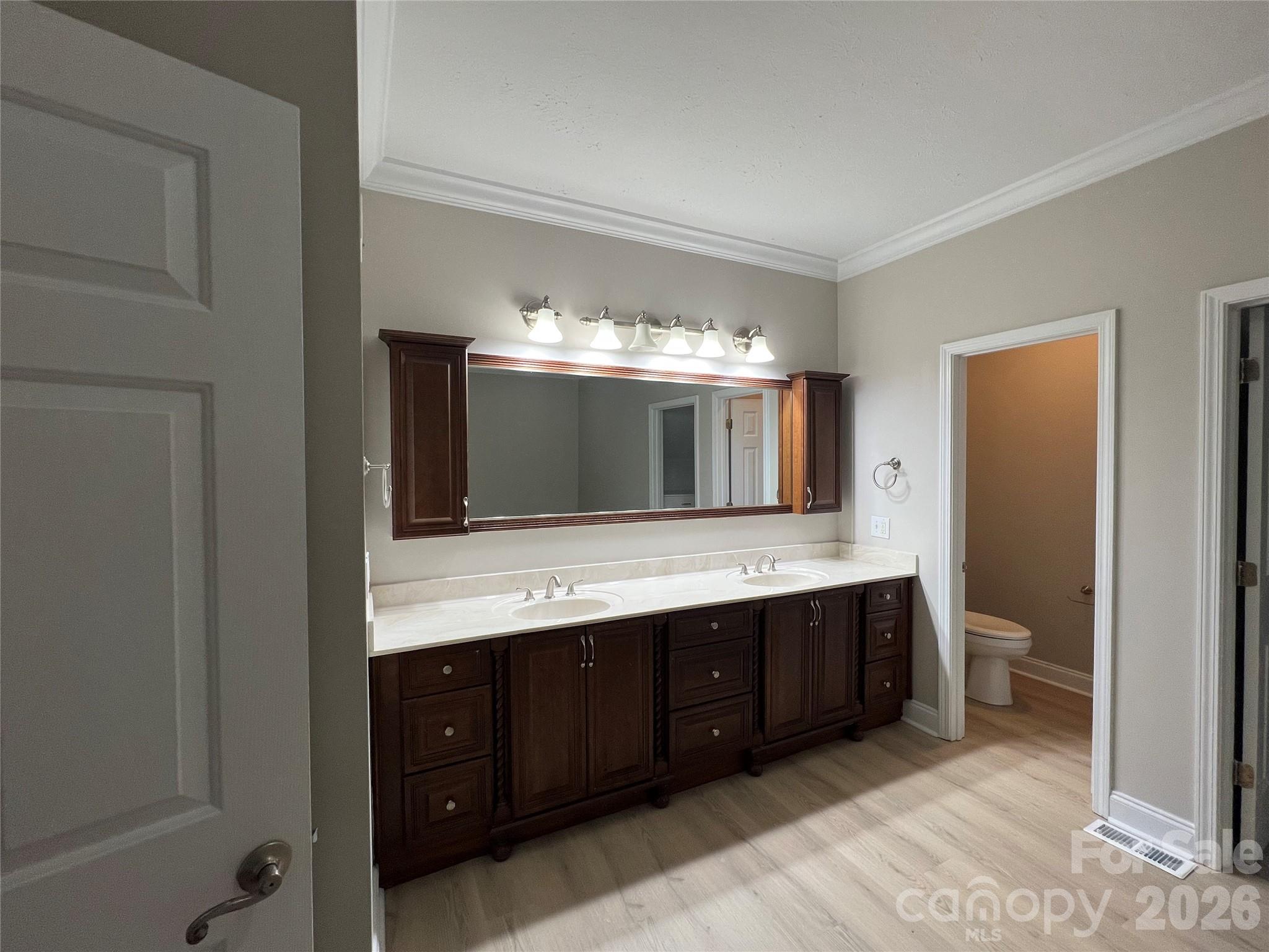 245 Jermane Road — New London