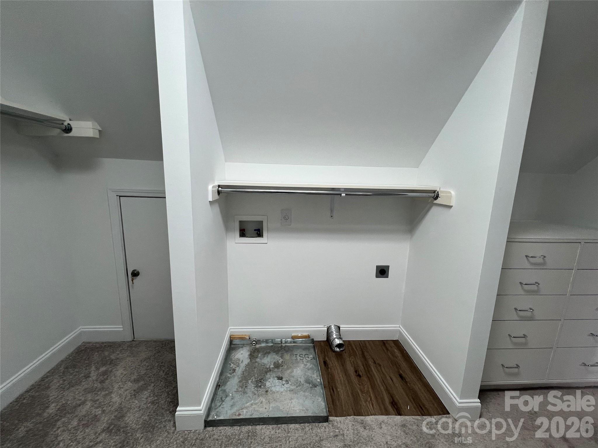 245 Jermane Road — New London