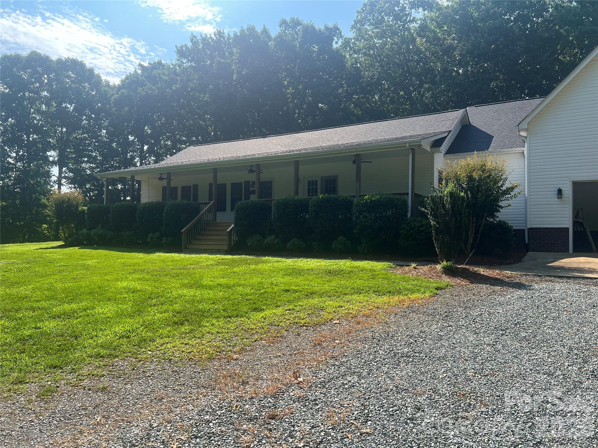 245 Jermane Road — New London