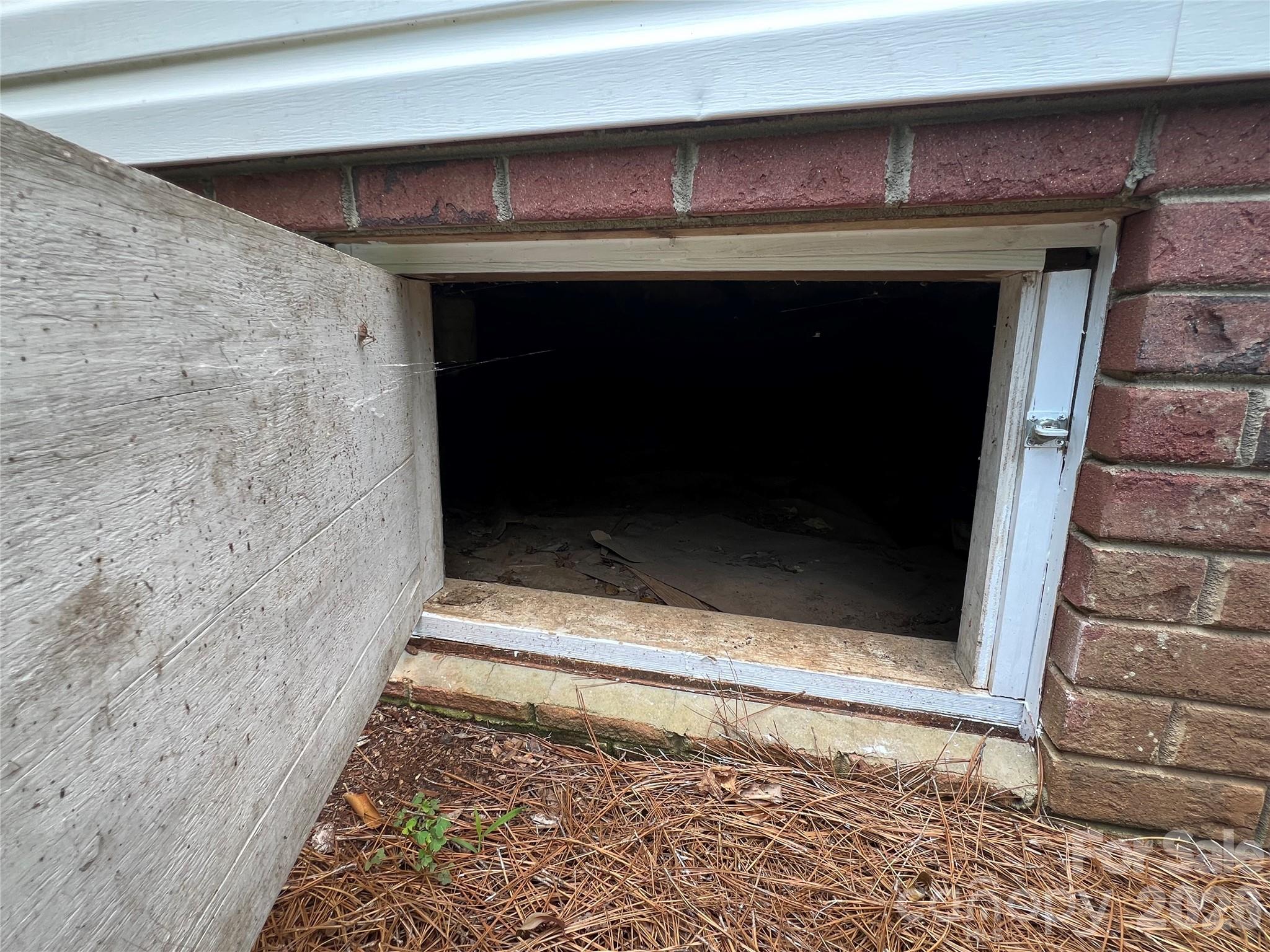 245 Jermane Road — New London