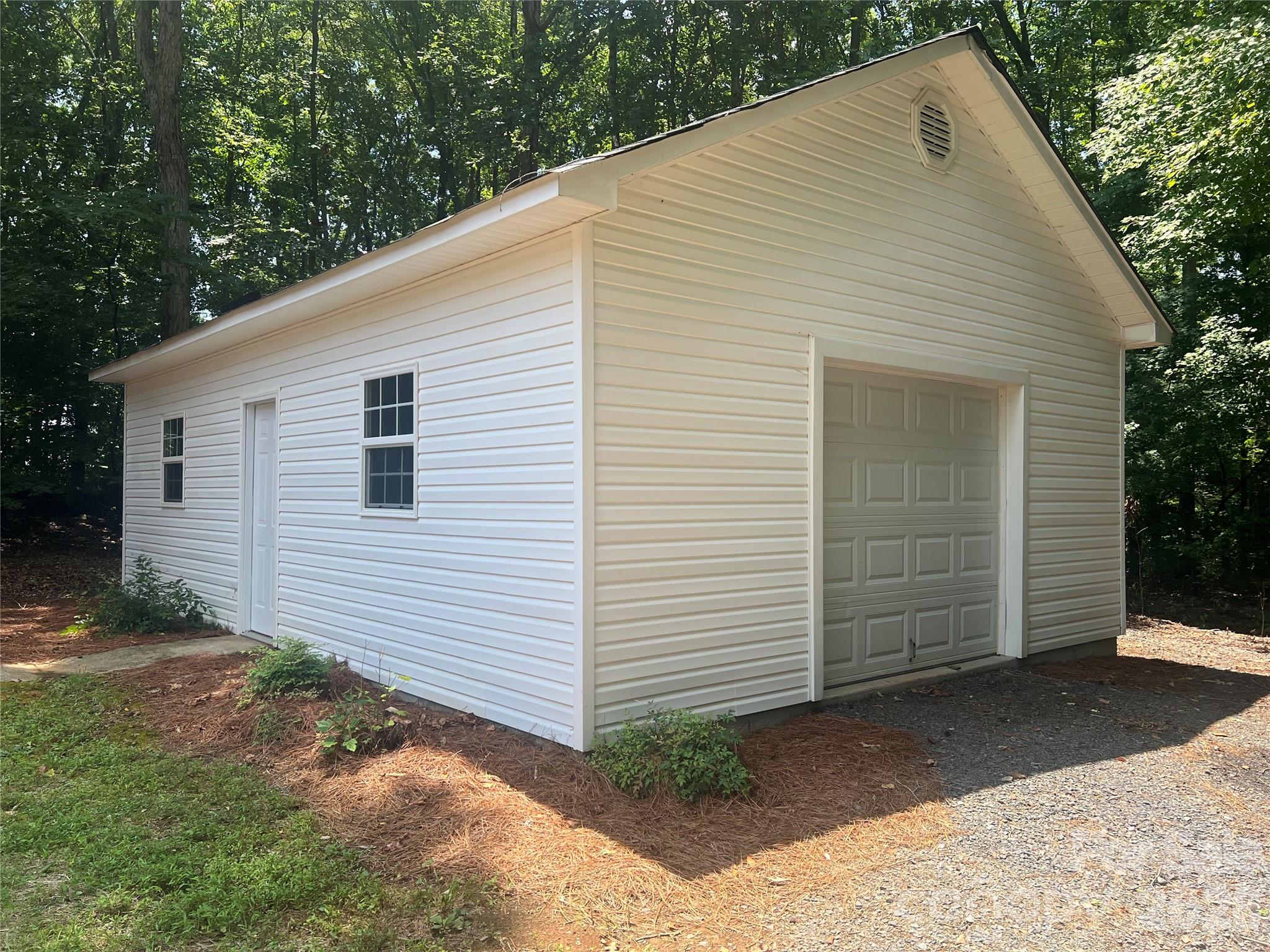 245 Jermane Road — New London