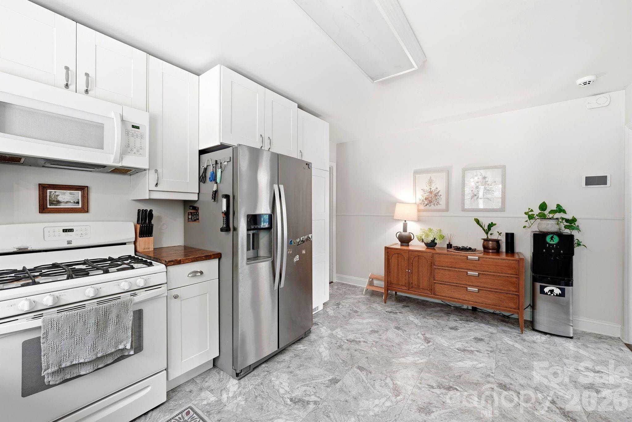 6409 Woodland Circle — Charlotte