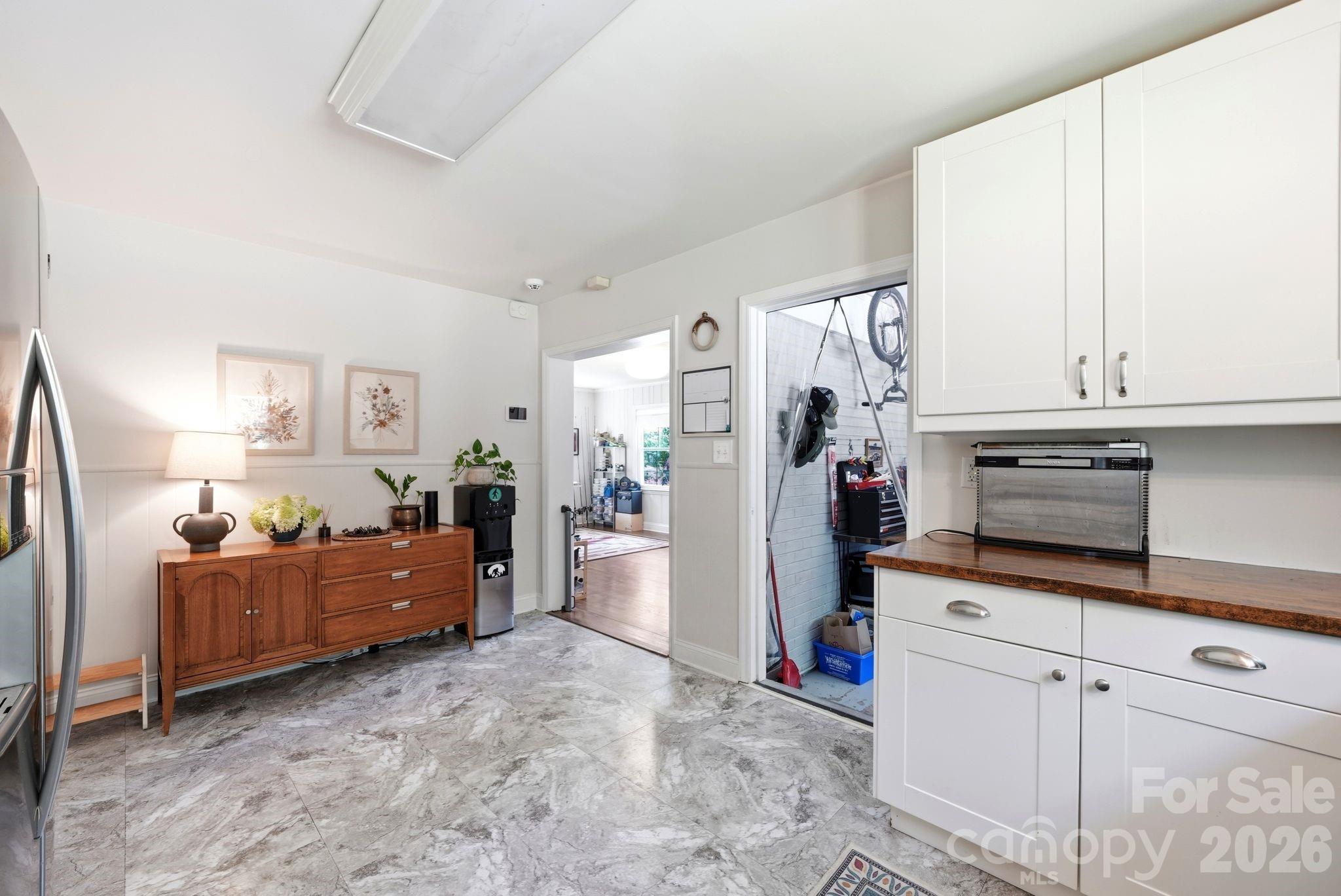 6409 Woodland Circle — Charlotte