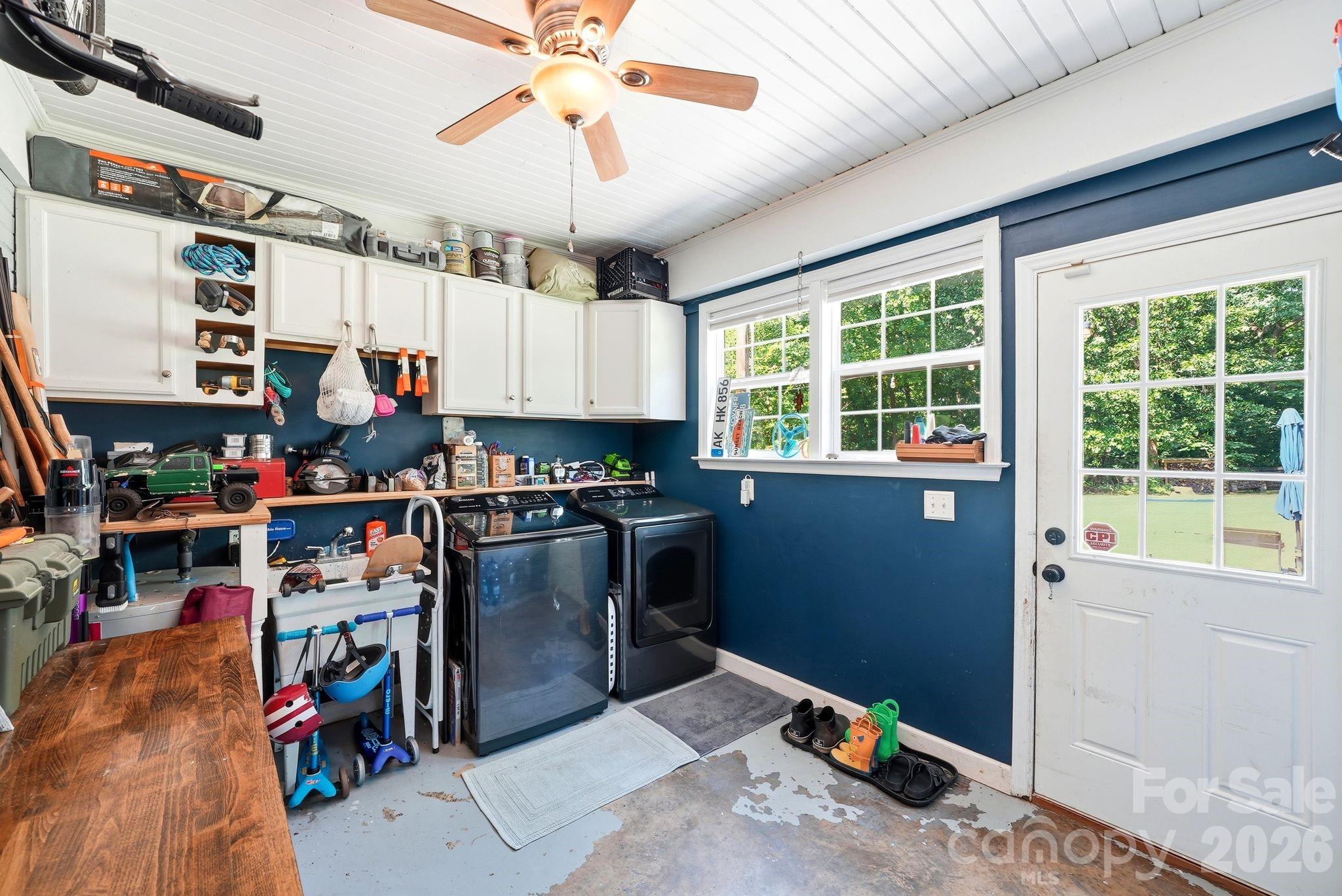 6409 Woodland Circle — Charlotte