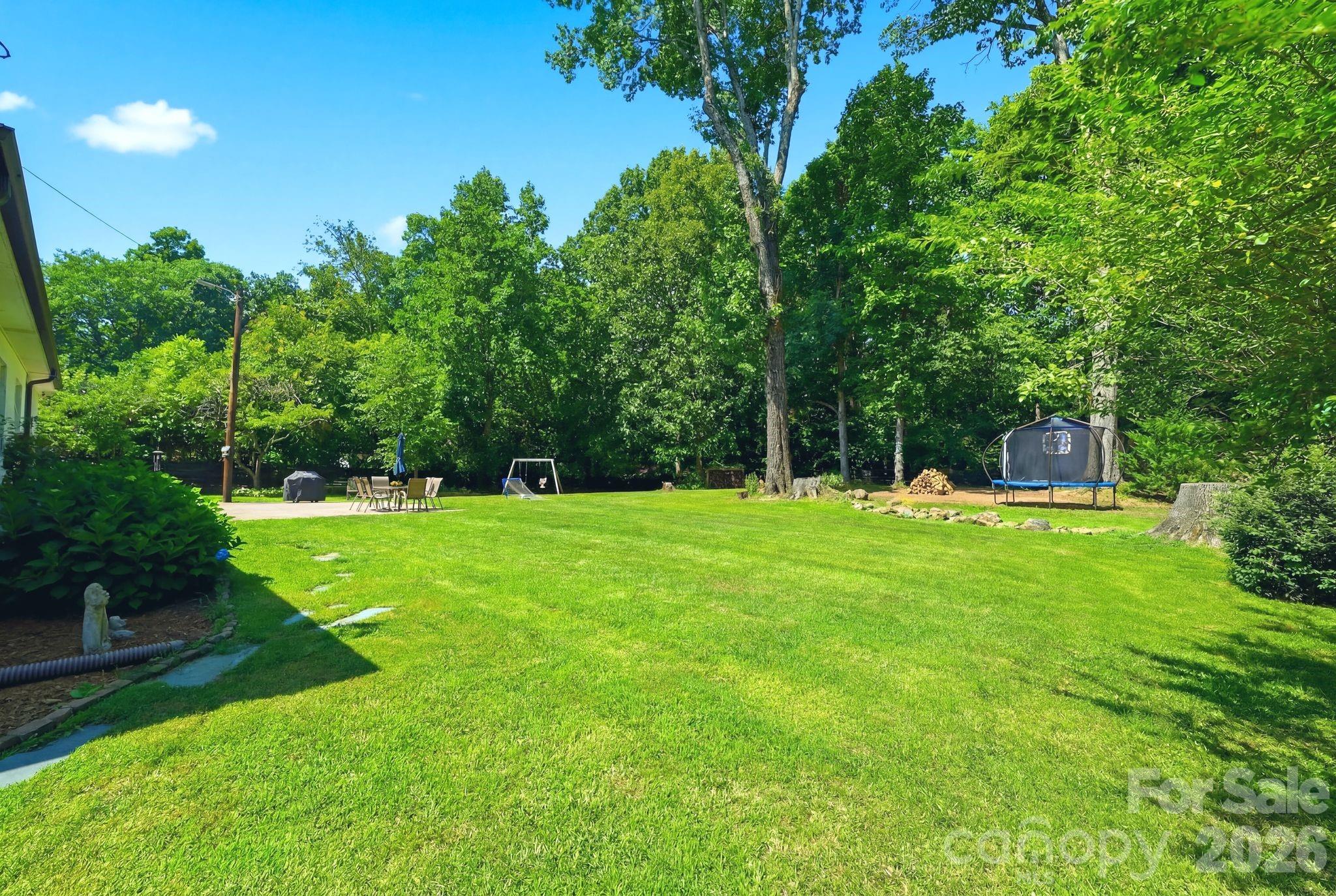 6409 Woodland Circle — Charlotte