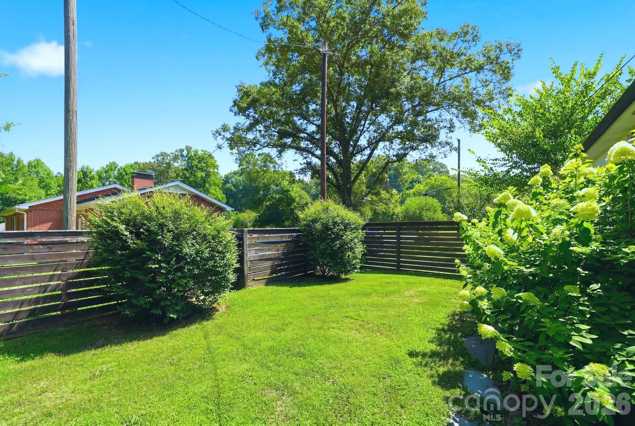 6409 Woodland Circle — Charlotte