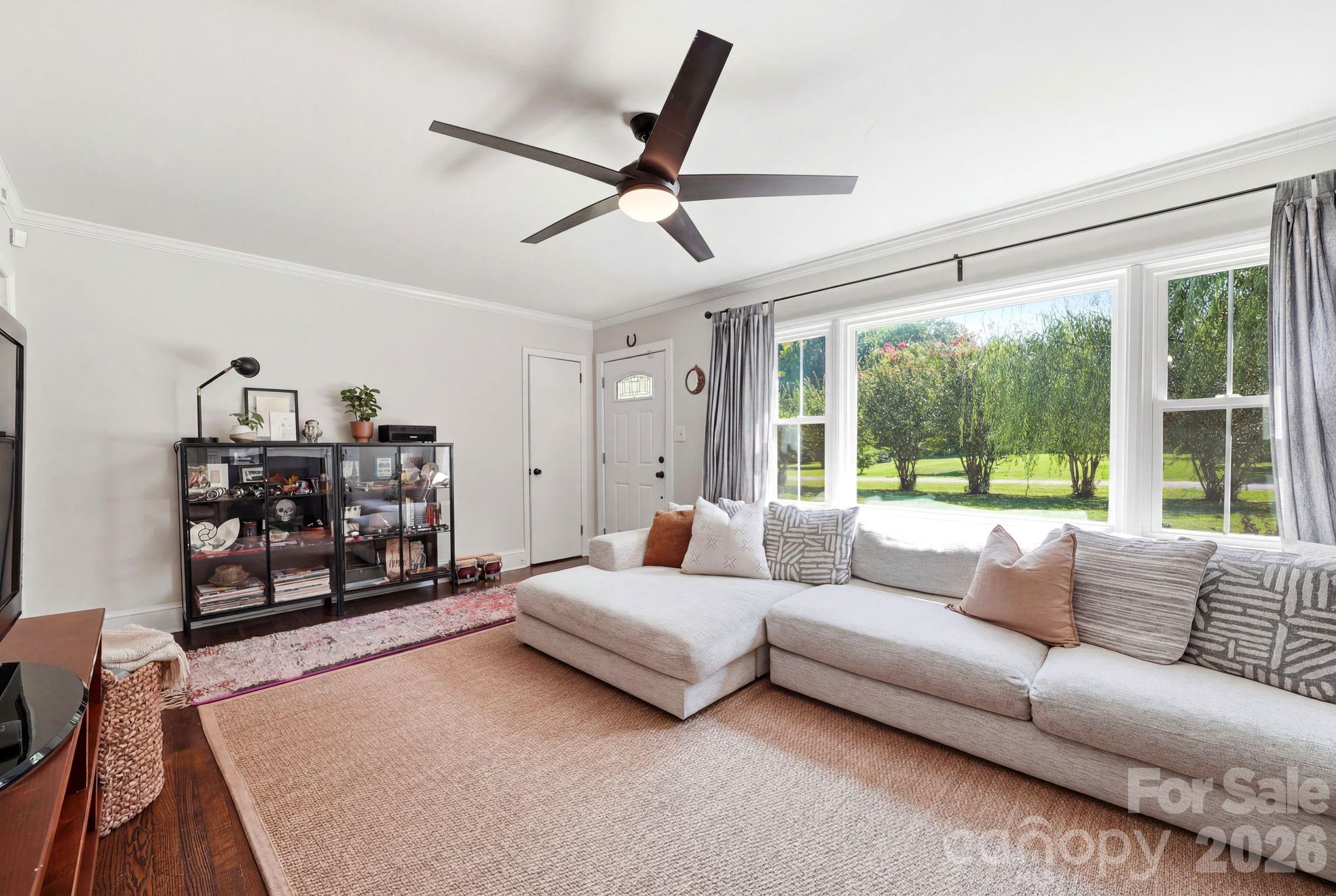 6409 Woodland Circle — Charlotte
