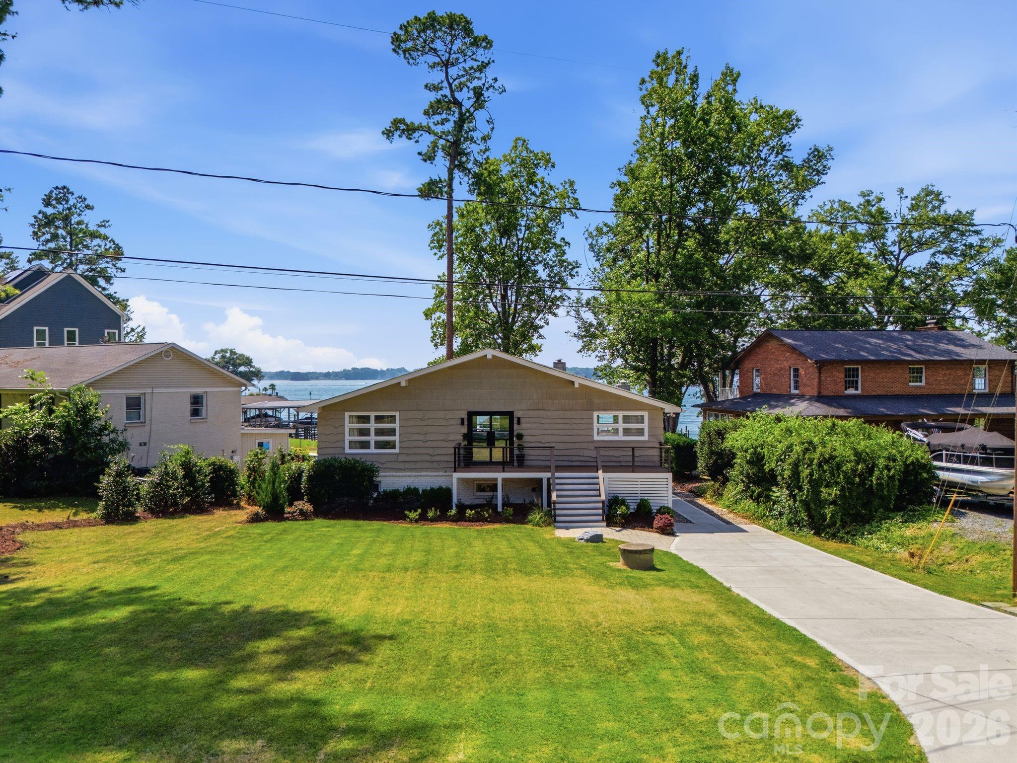 21101 Island Forest Drive — Cornelius
