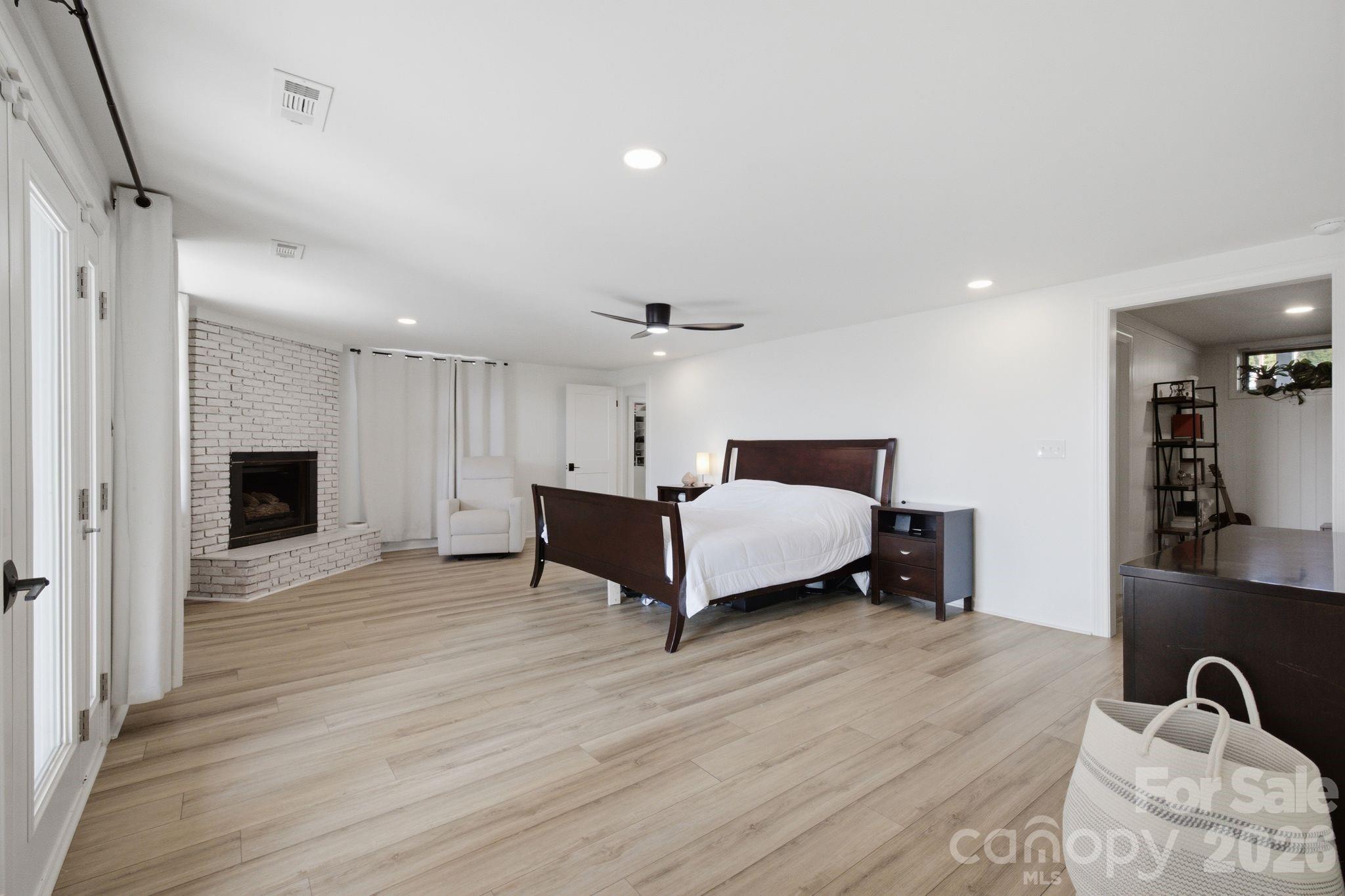 21101 Island Forest Drive — Cornelius
