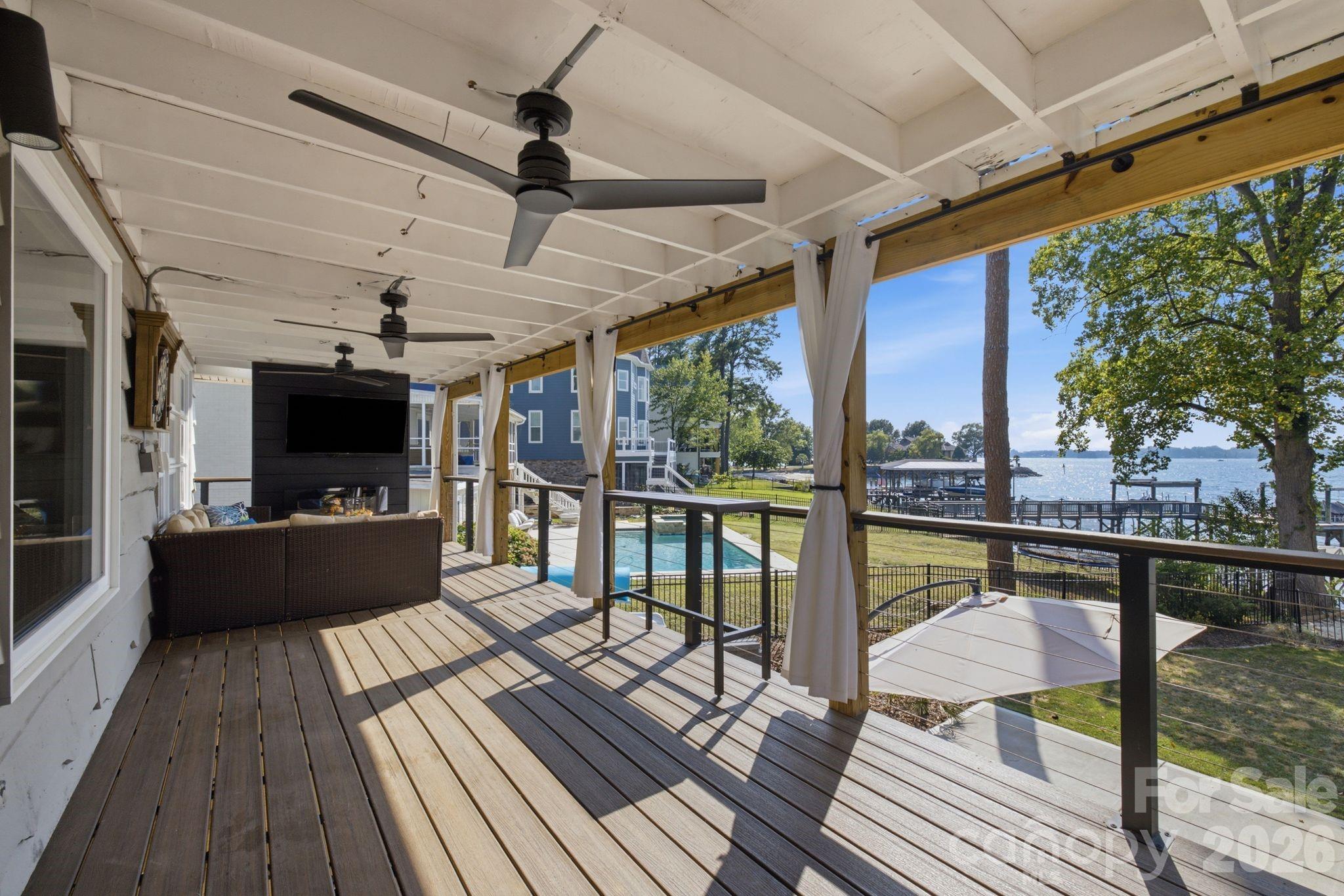 21101 Island Forest Drive — Cornelius