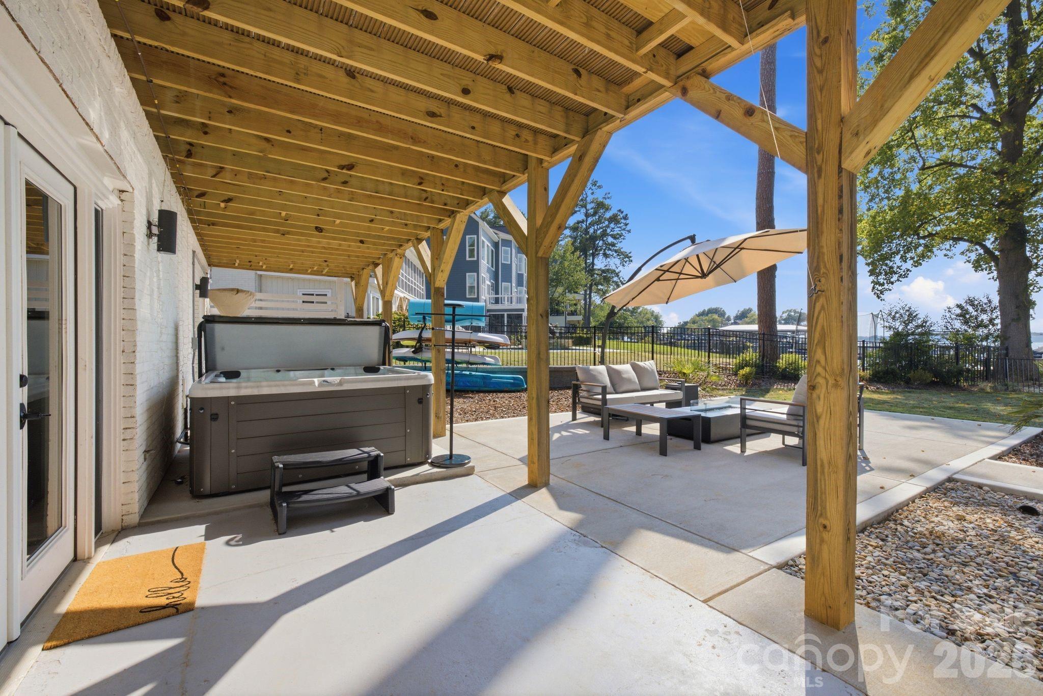 21101 Island Forest Drive — Cornelius