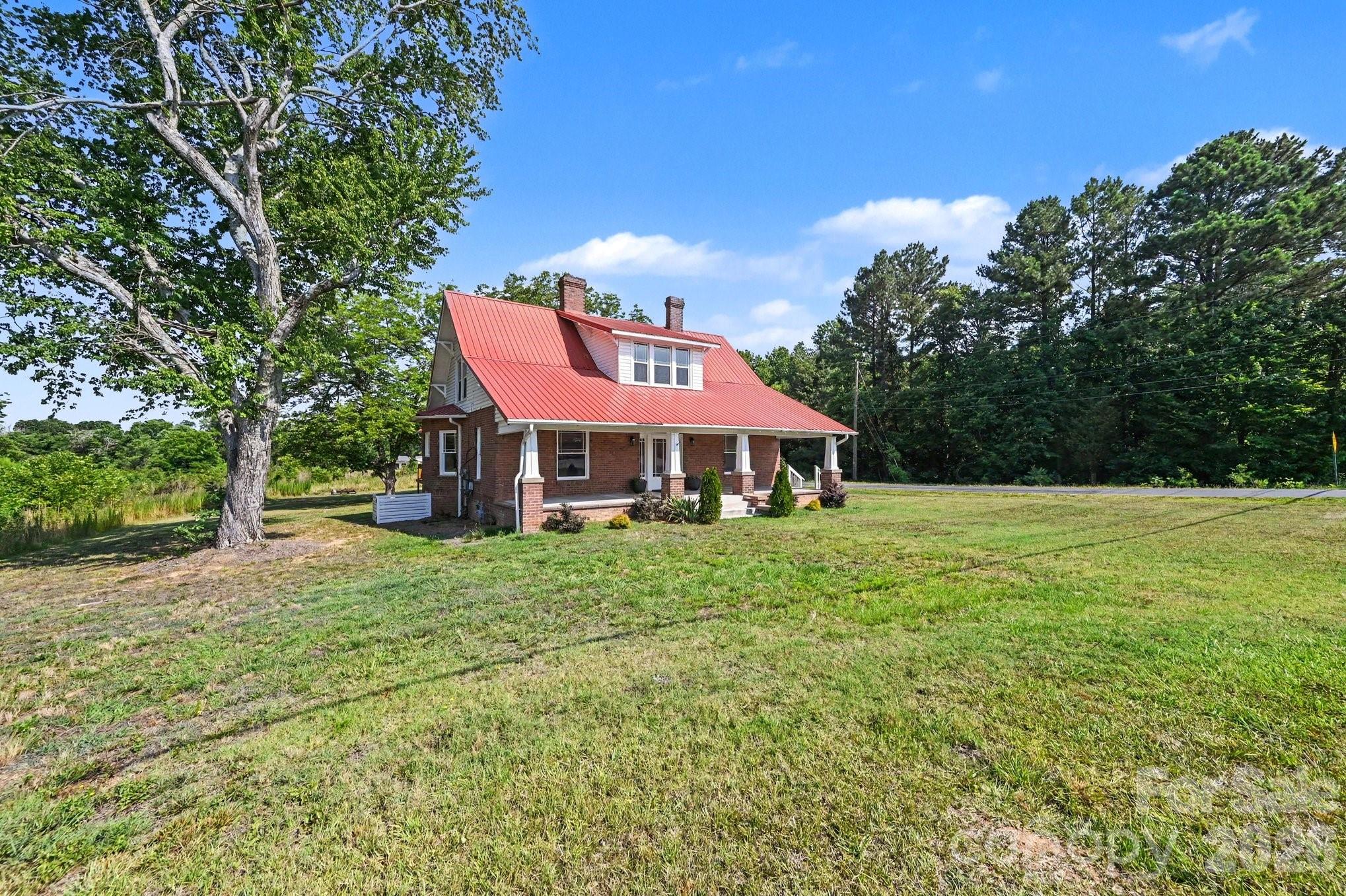 1675 N Main Street — China Grove