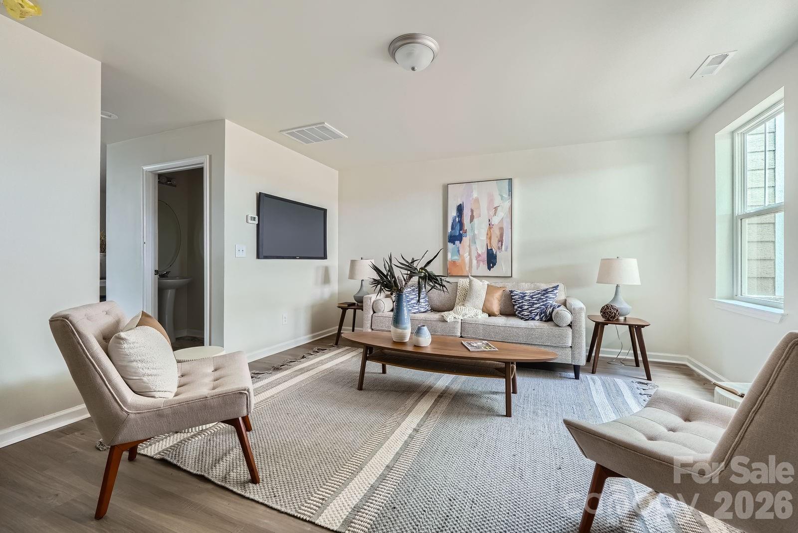 1614 Ct Brooks Circle — Charlotte