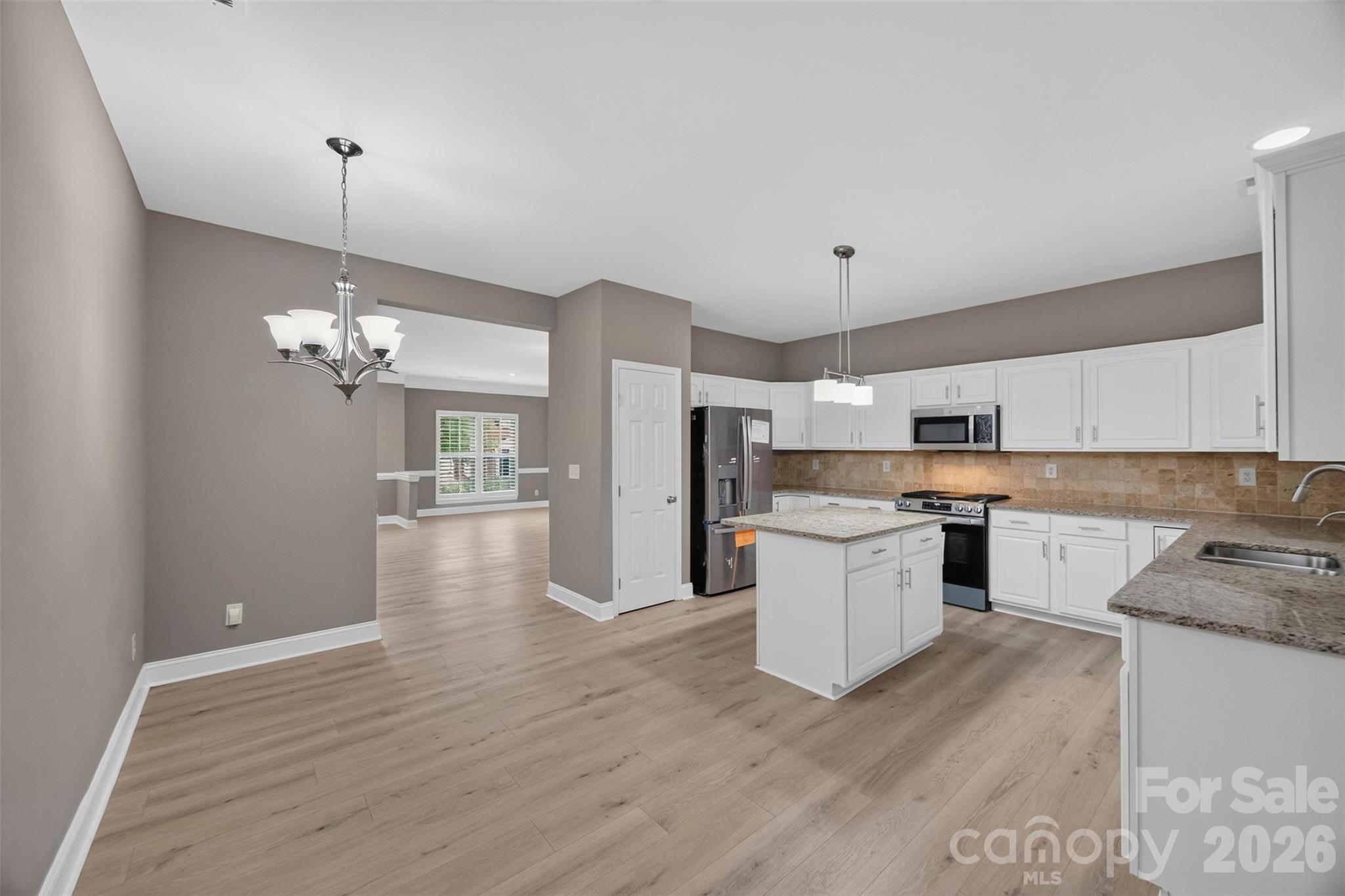 14435 Greenpoint Lane — Huntersville